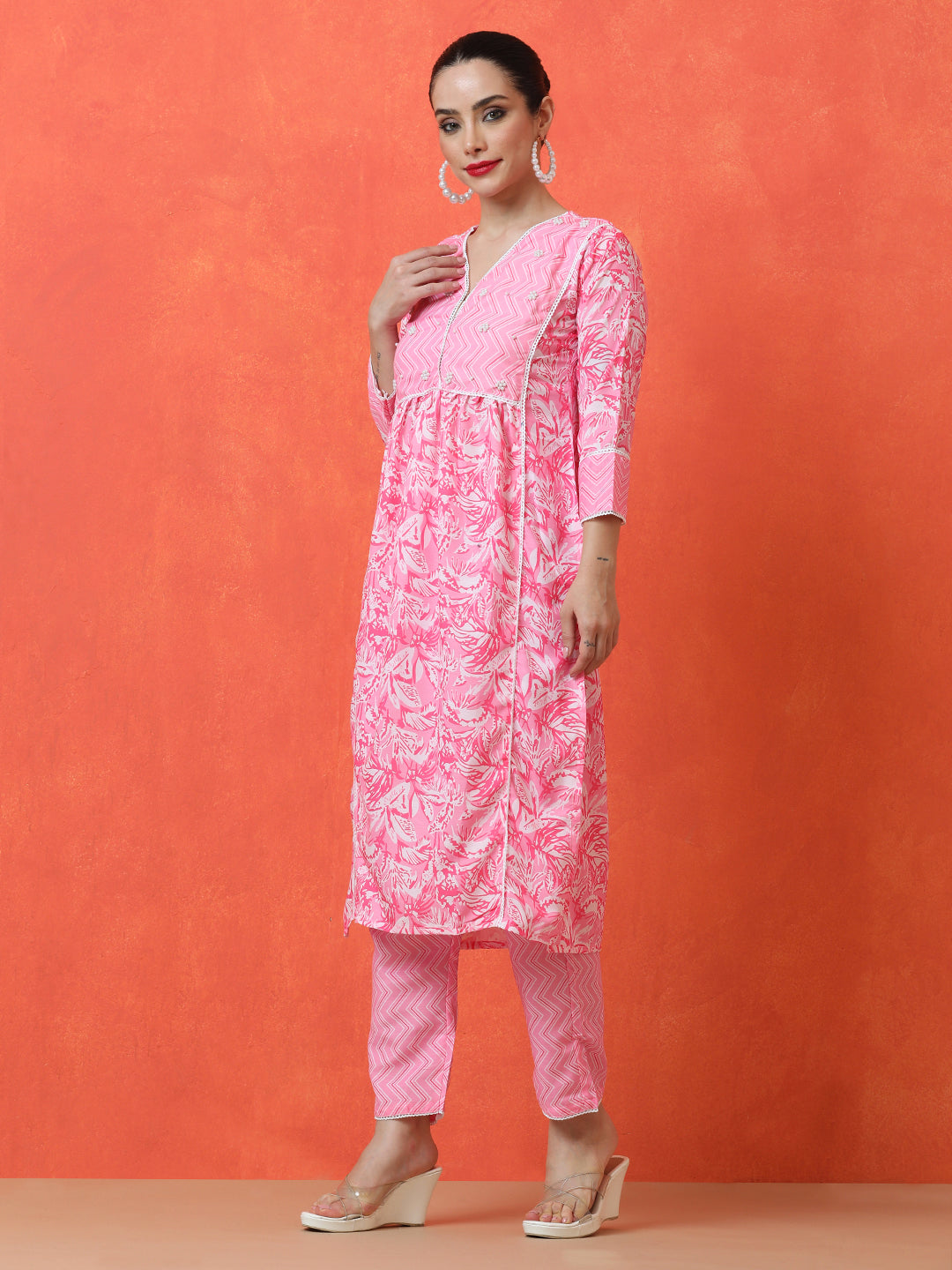 Floral Embroidered A-Line Cotton Blend Kurta & Trousers Sets
