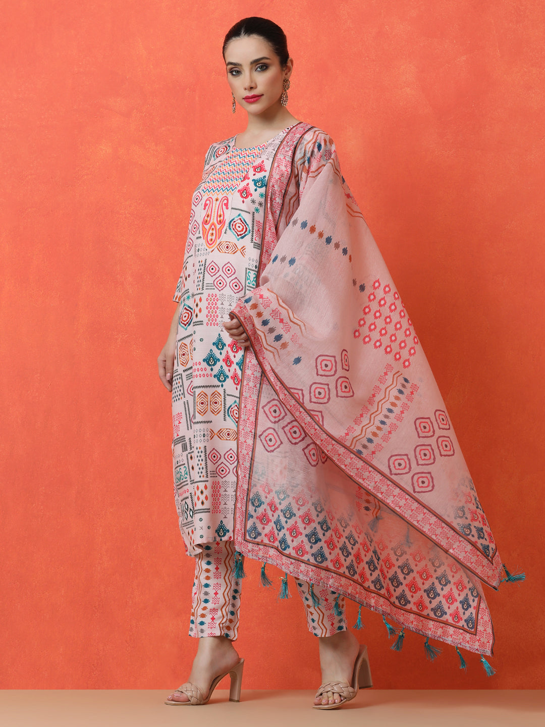 Floral Printed Straight Pure Cotton Kurta & Trousers Sets