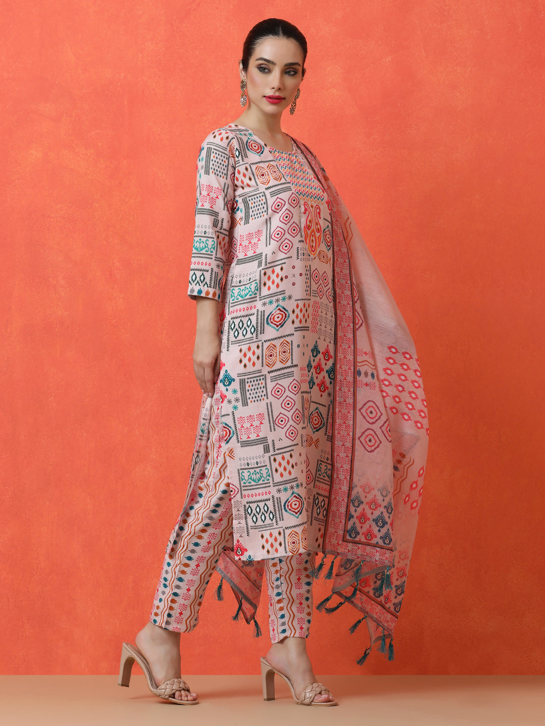 Floral Printed Straight Pure Cotton Kurta & Trousers Sets
