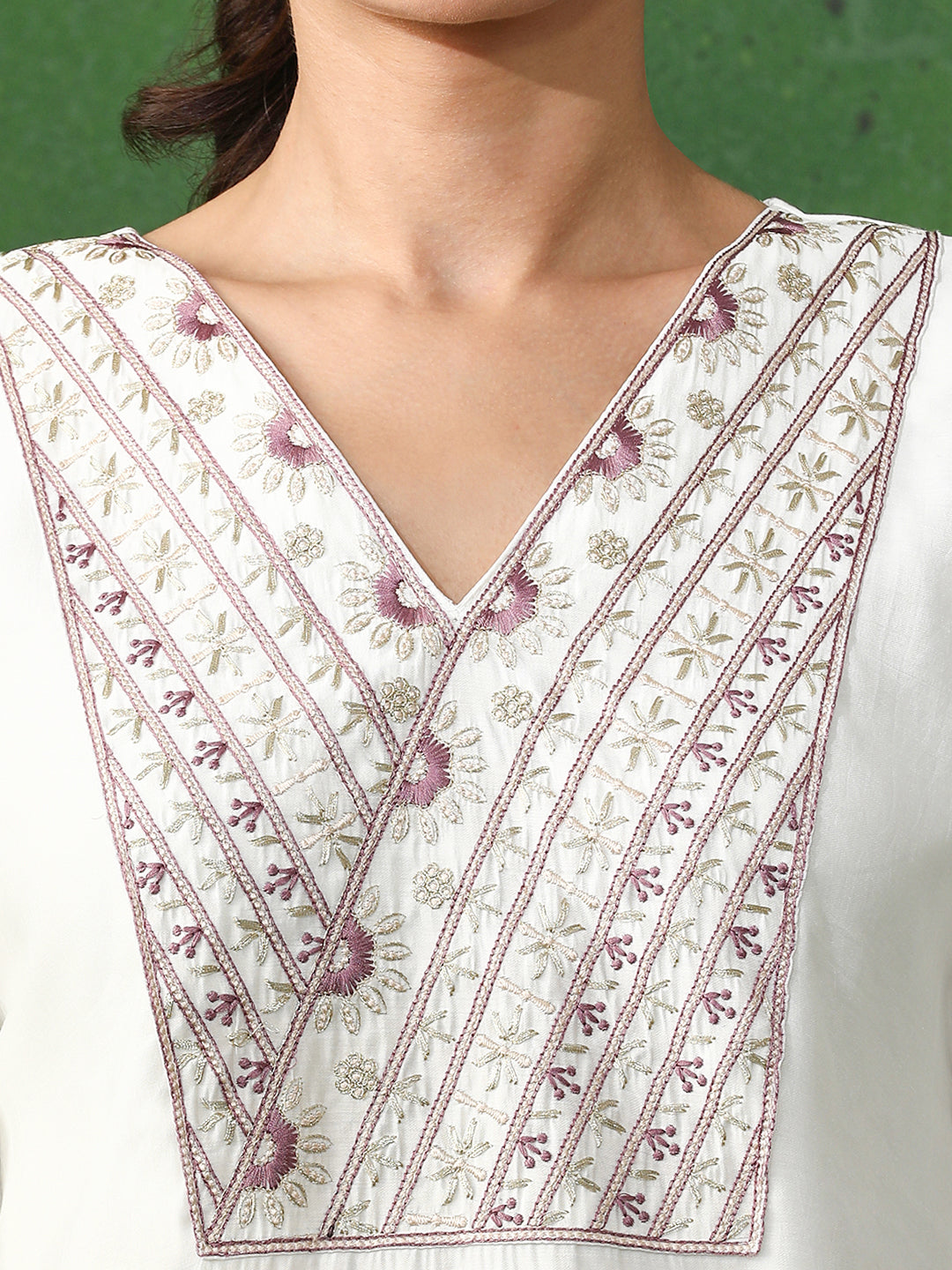 Solid Embroidered Straight Chanderi Silk Kurta & Trousers Sets