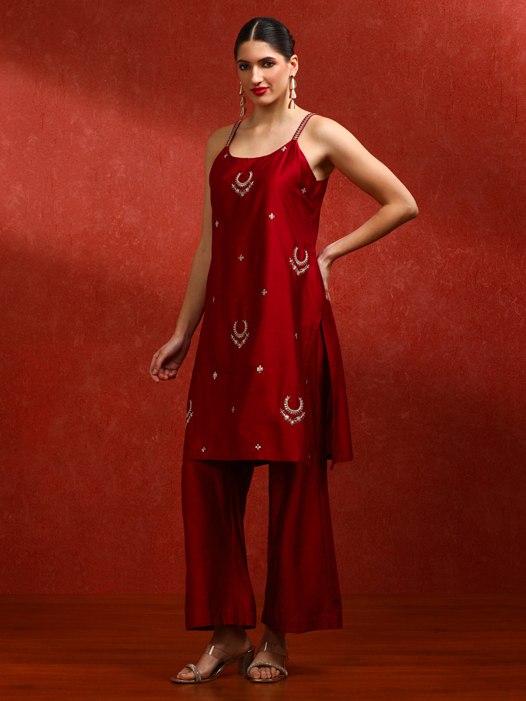 Floral Embroidered Straight Kurta & Trousers Sets