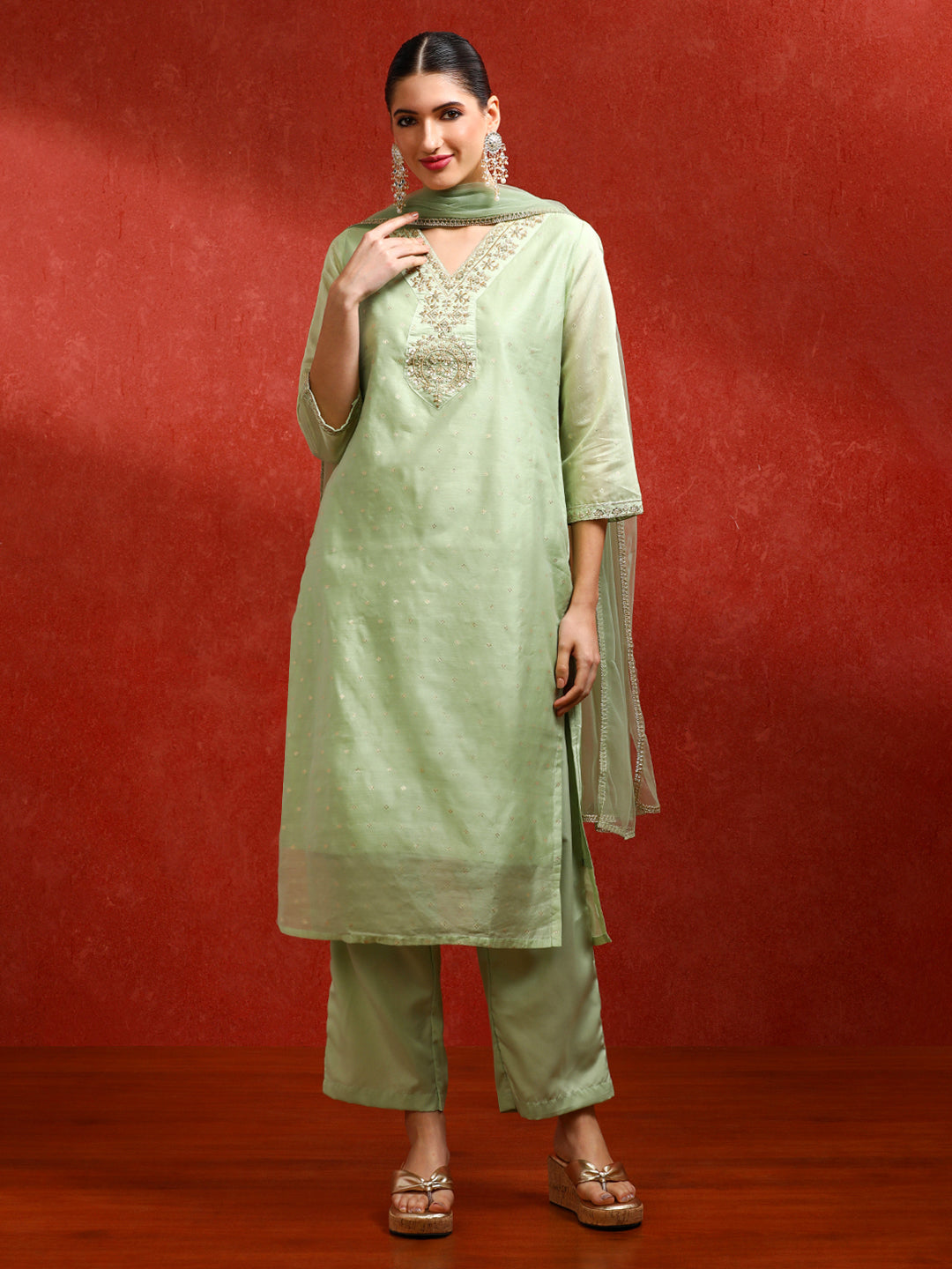 Embroidered Chanderi Cotton Solid Kurta Sets With Net Dupatta