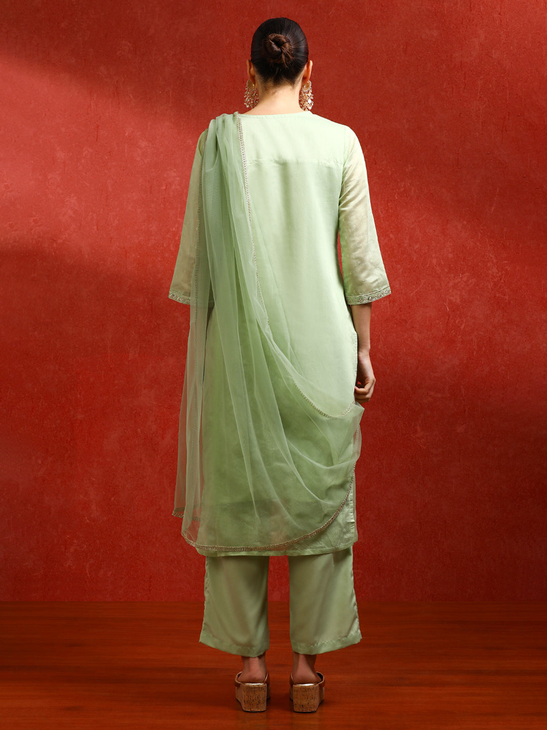 Embroidered Chanderi Cotton Solid Kurta Sets With Net Dupatta