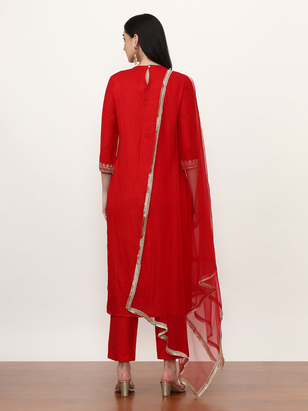 Embroidered Silk Blend Solid Kurta Sets With Net Dupatta