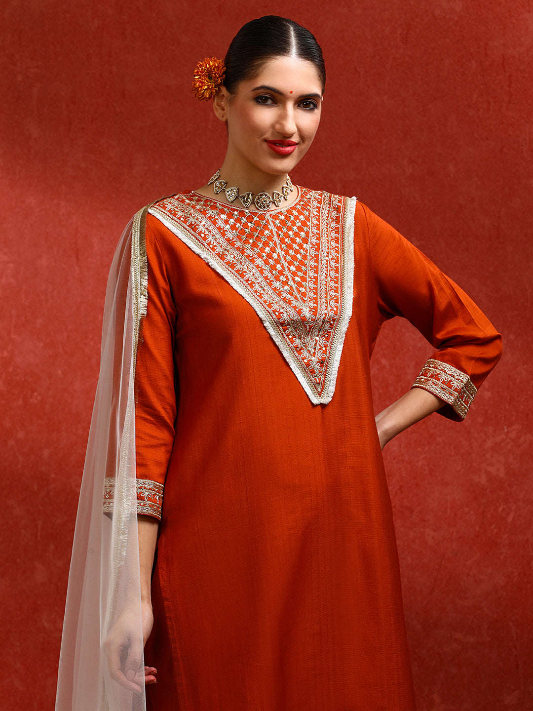 Embroidered Silk Blend Solid Kurta Sets With Net Dupatta