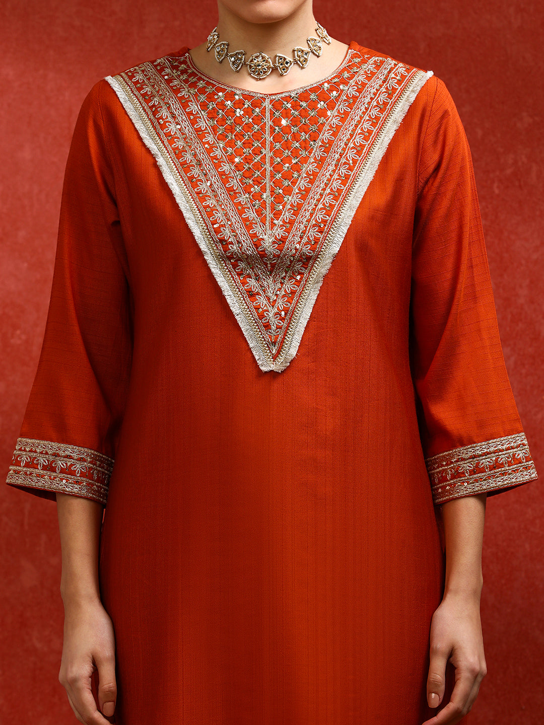 Embroidered Silk Blend Solid Kurta Sets With Net Dupatta