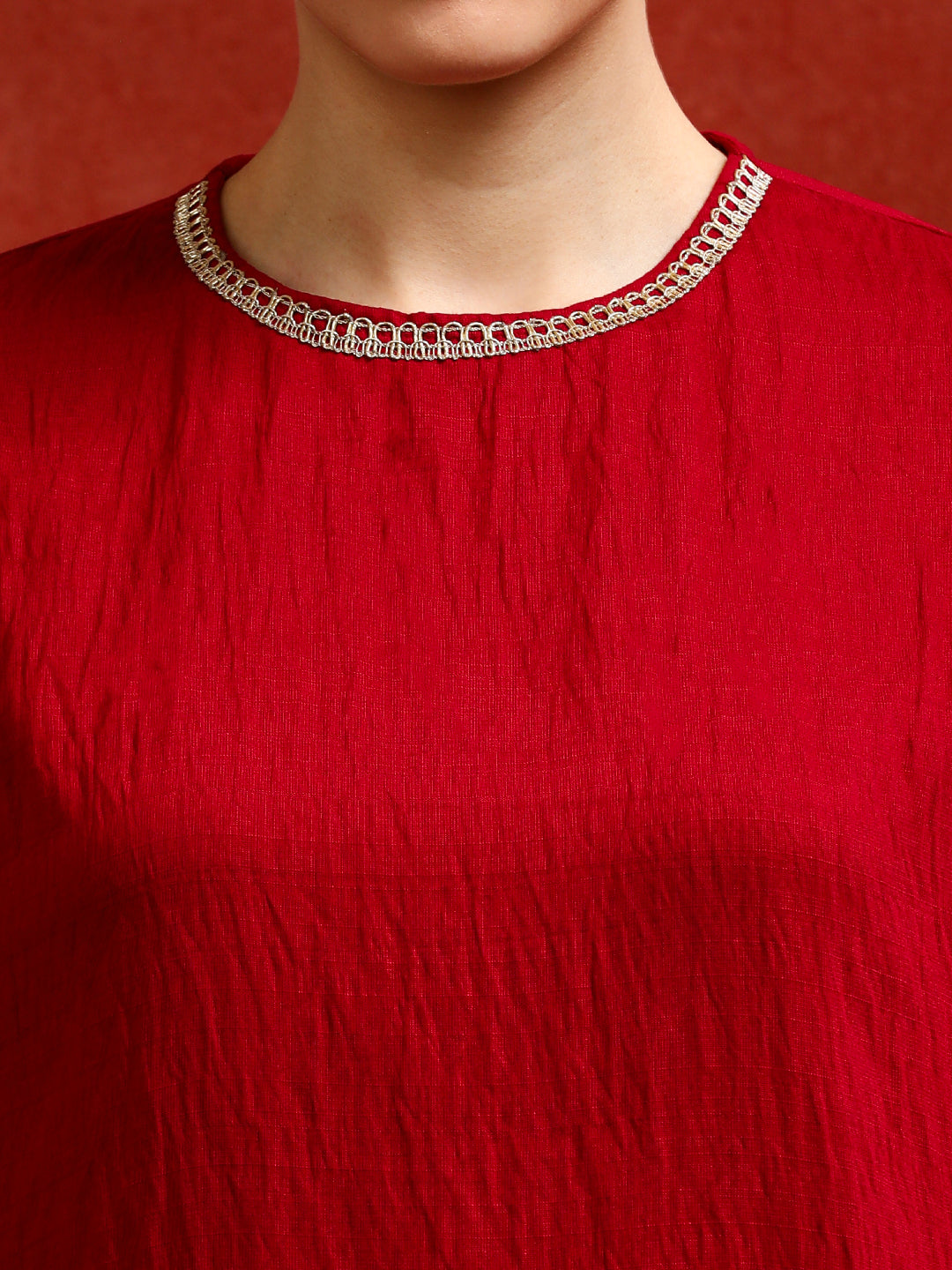 Embroidered Silk Blend Ethnic Motifs Kurta Sets With Net Dupatta