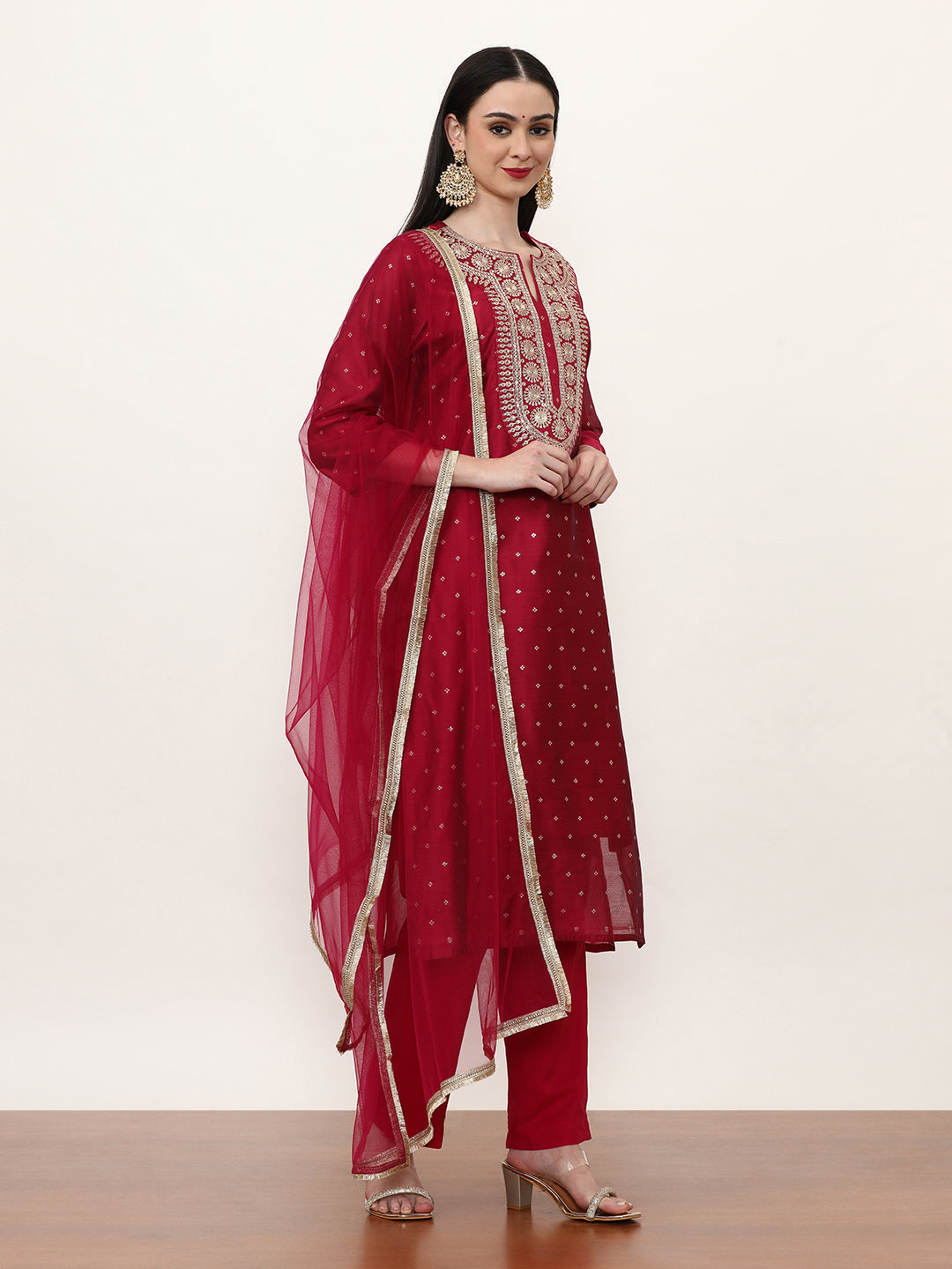 Embroidered Silk Blend Ethnic Motifs Kurta Sets With Net Dupatta
