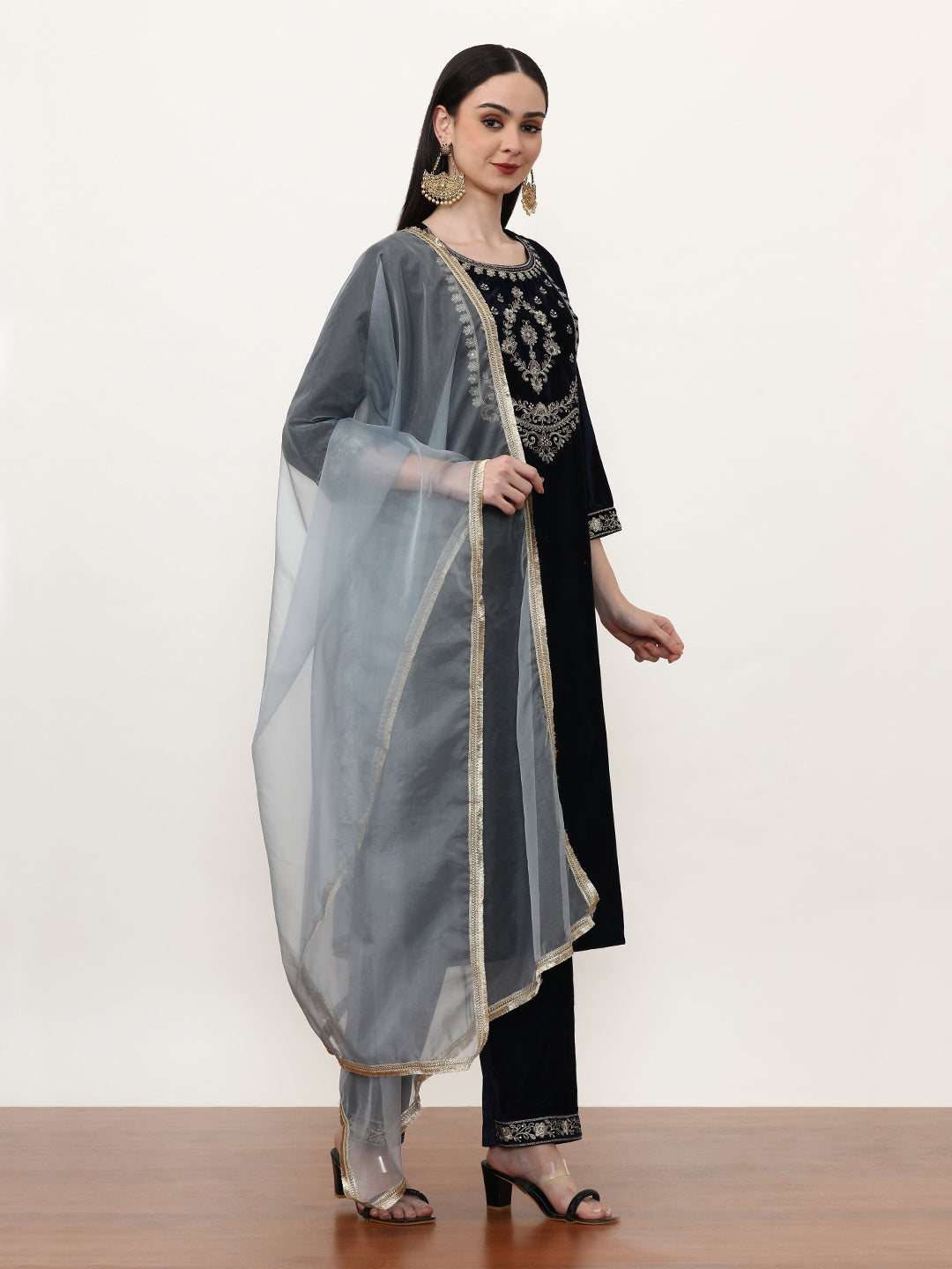 Embroidered Velvet Ethnic Motifs Kurta Sets With Organza Dupatta