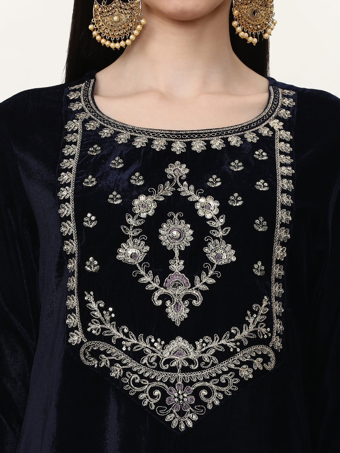 Embroidered Velvet Ethnic Motifs Kurta Sets With Organza Dupatta