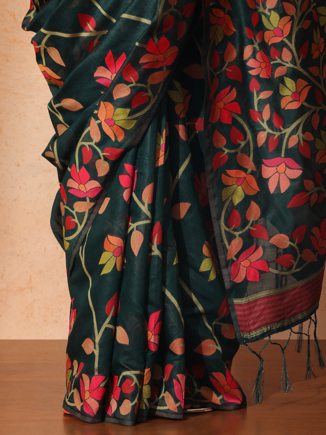 Floral Jamdani Cotton Saree with Unstiched Blouse