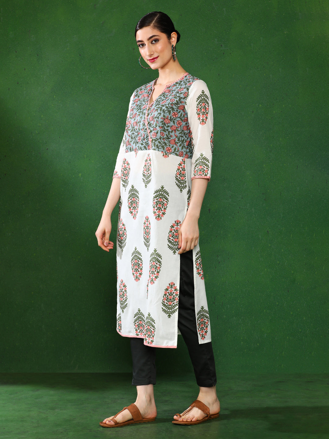 Off White Printed Straight Kurta