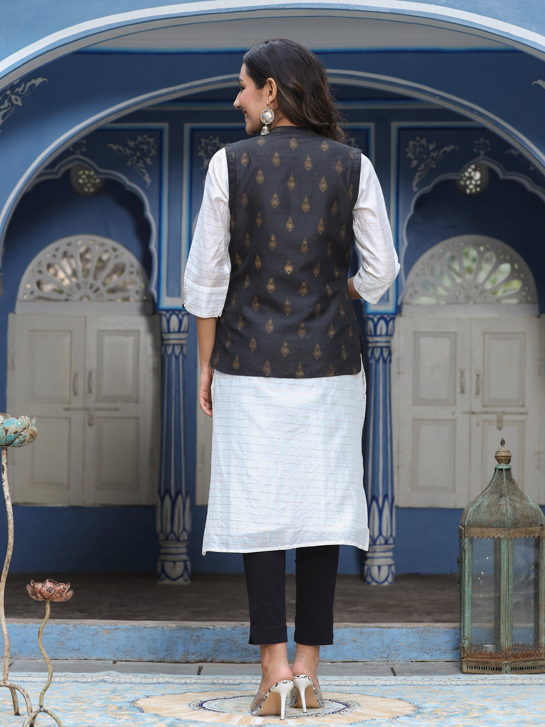 White Checked Straight Cotton Kurta With Black Chanderi Jacket
