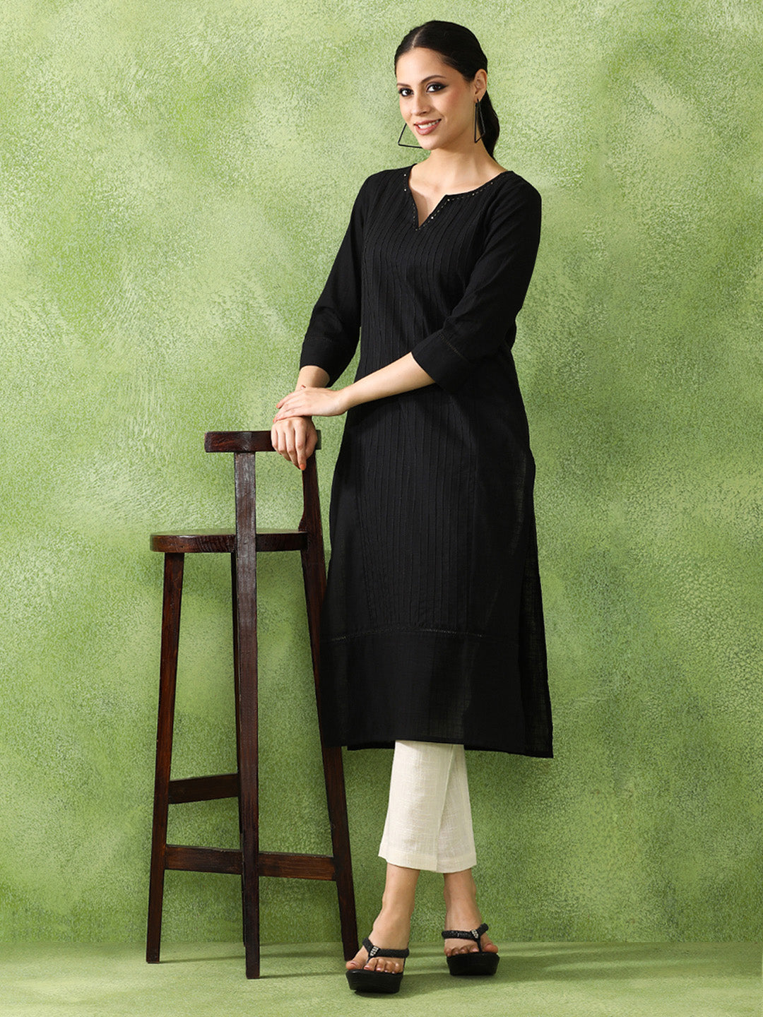 Woven Design Embroidered Straight Pure Cotton Kurta