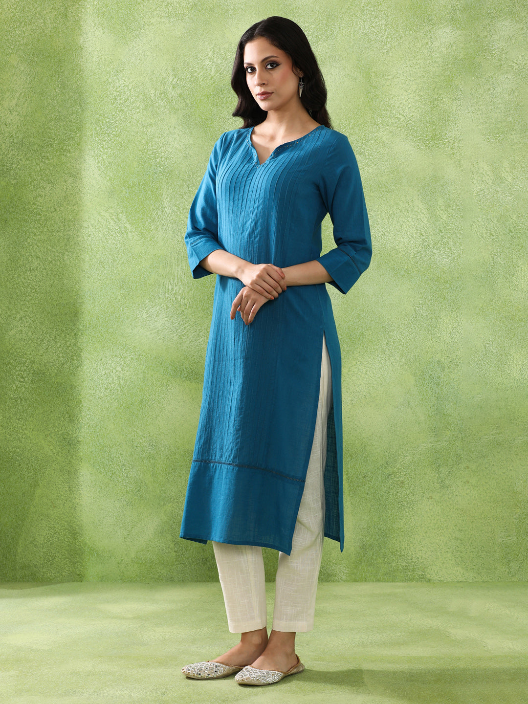 Solid Embroidered Straight Pure Cotton Kurta