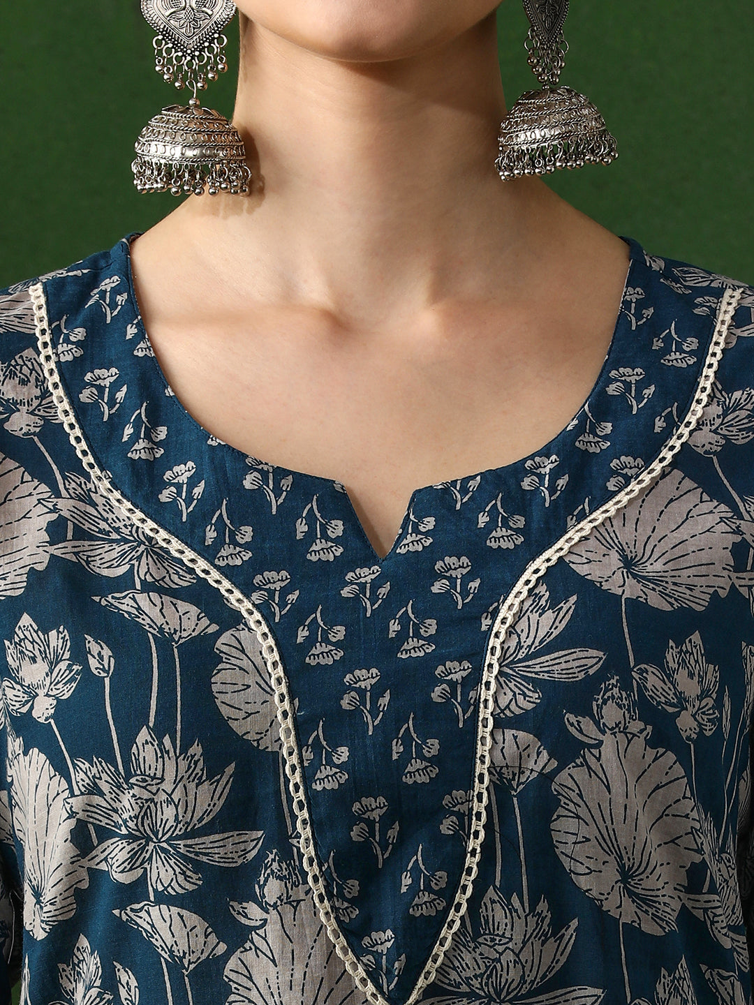 Floral Embroidered Straight Pure Cotton Kurta