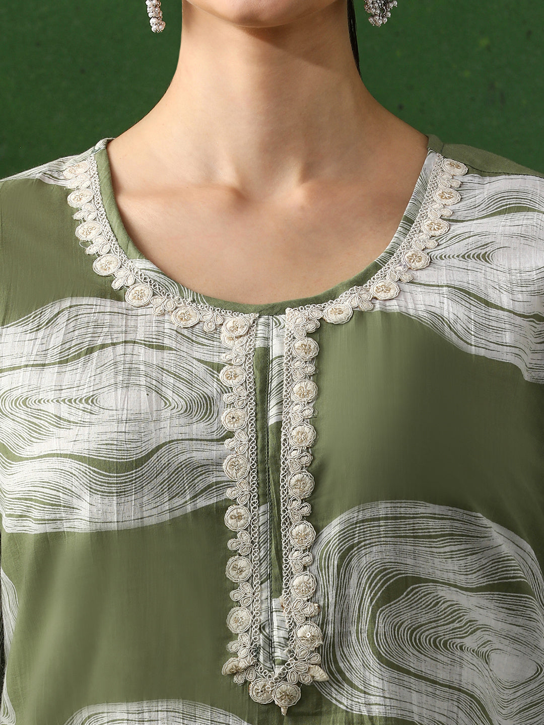 Floral Embroidered Straight Pure Cotton Kurta