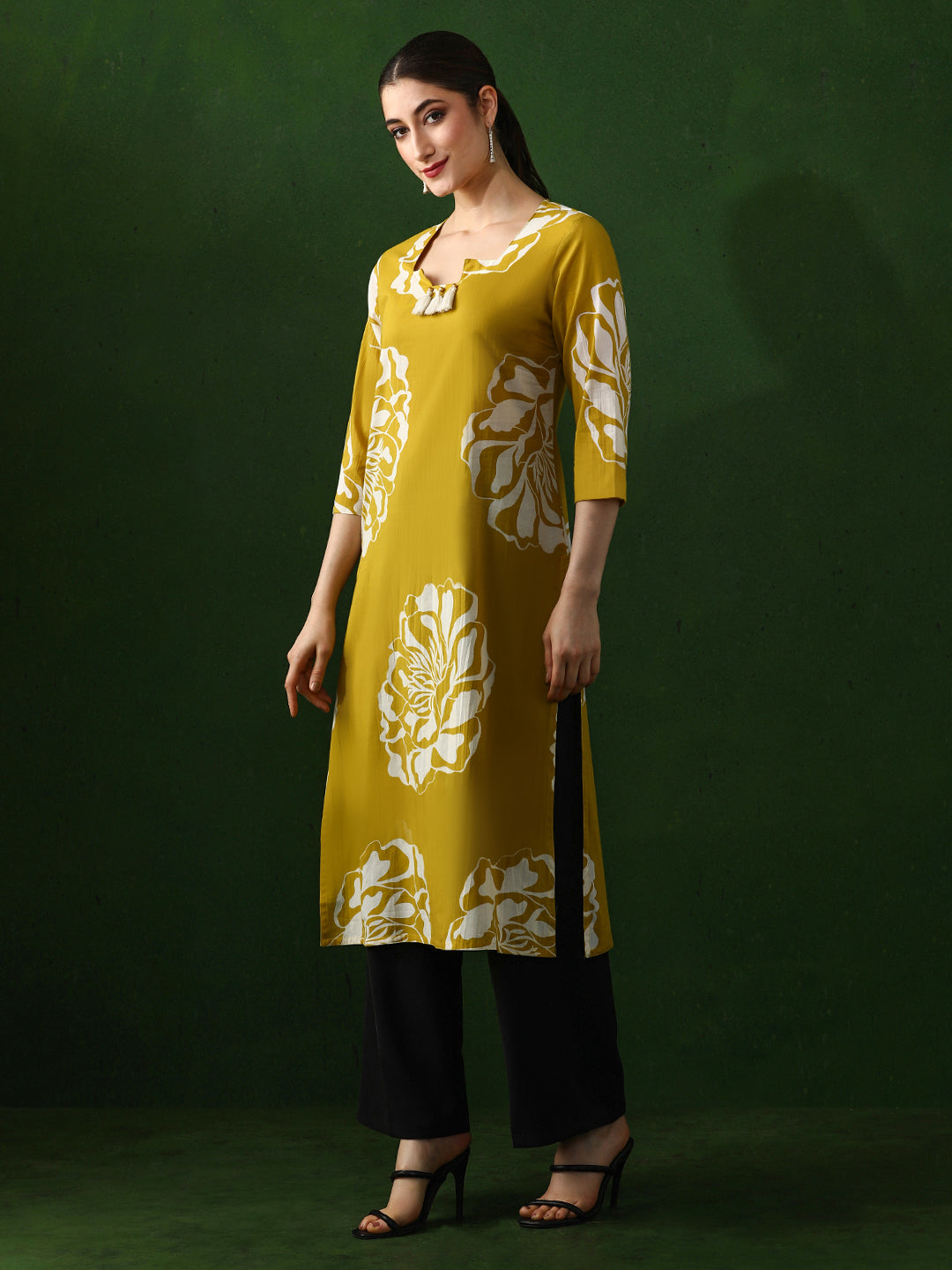 Floral Embroidered Straight Pure Cotton Kurta