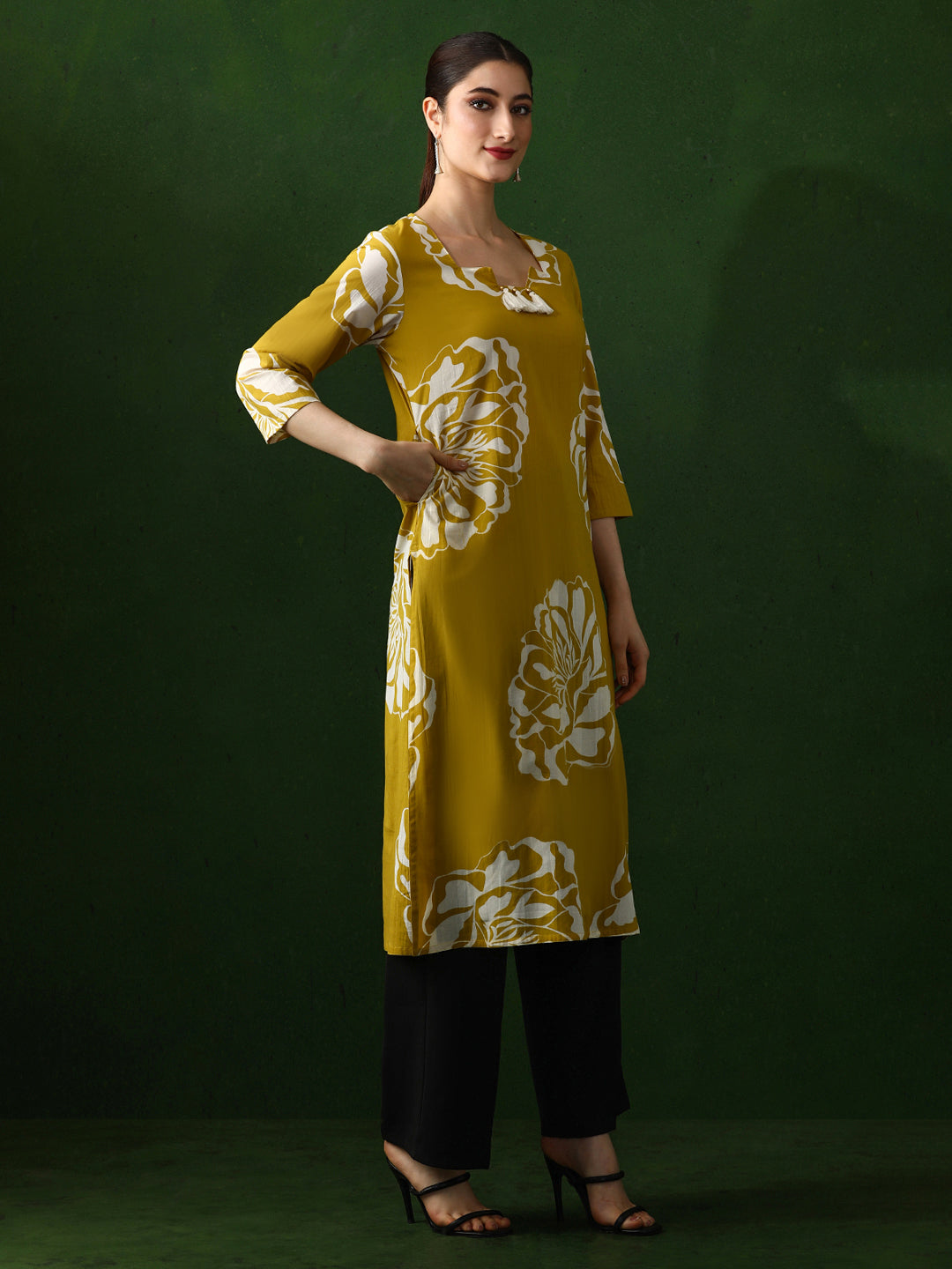 Floral Embroidered Straight Pure Cotton Kurta
