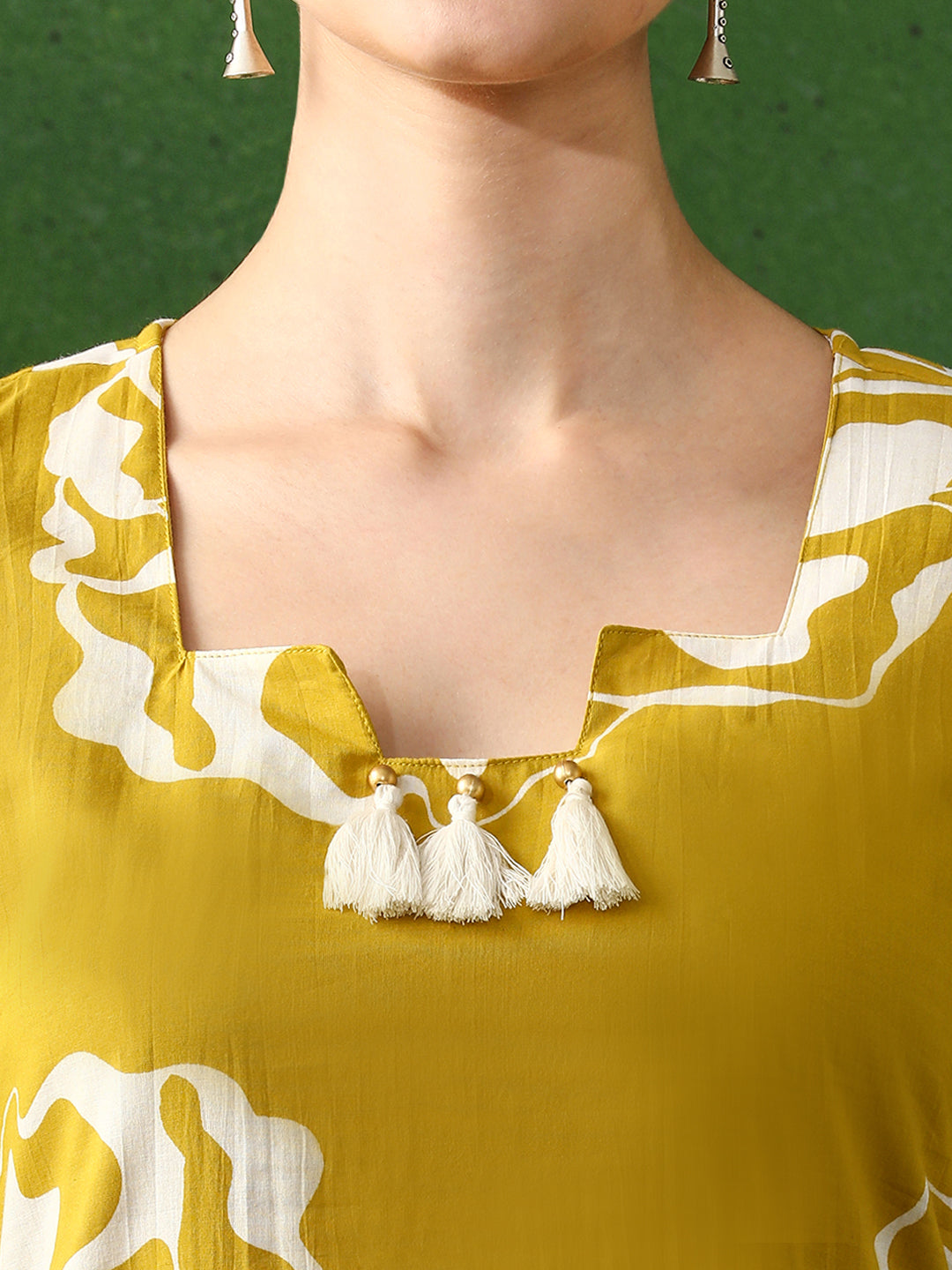 Floral Embroidered Straight Pure Cotton Kurta