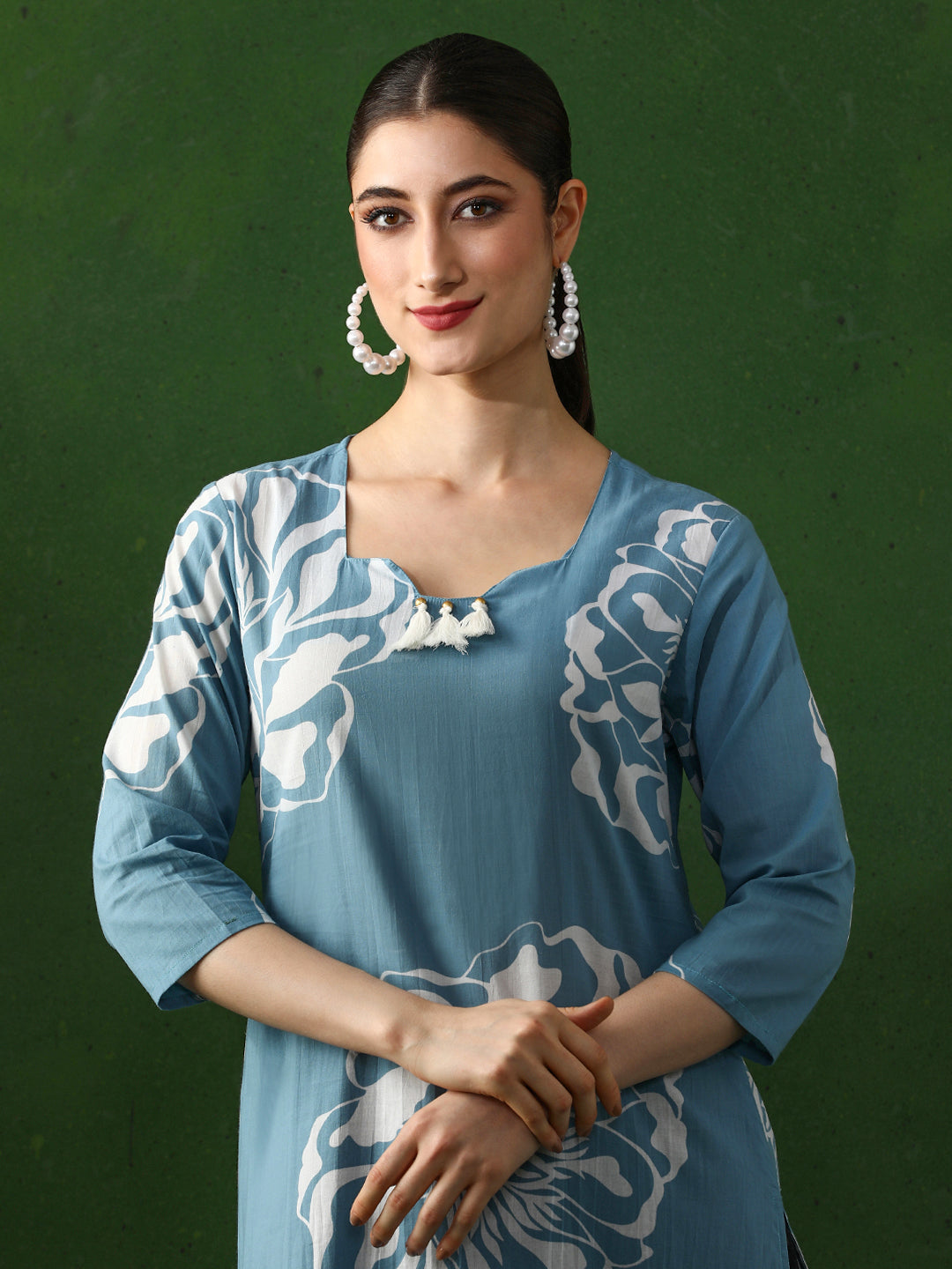 Floral Embroidered Straight Pure Cotton Kurta