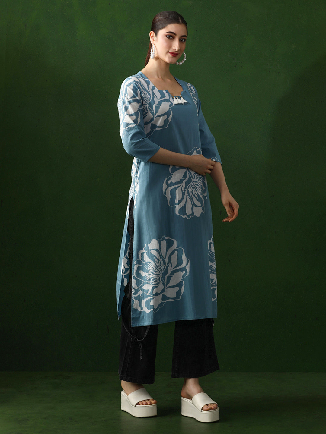 Floral Embroidered Straight Pure Cotton Kurta