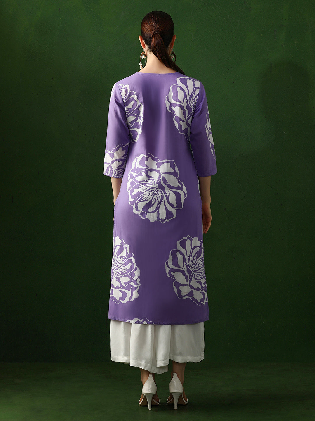 Floral Embroidered Straight Pure Cotton Kurta