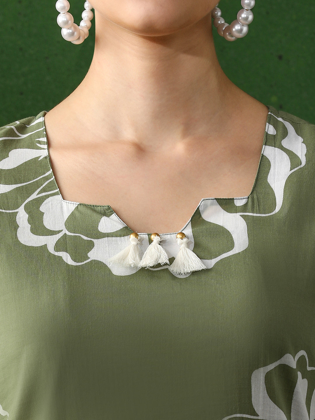 Floral Embroidered Straight Pure Cotton Kurta