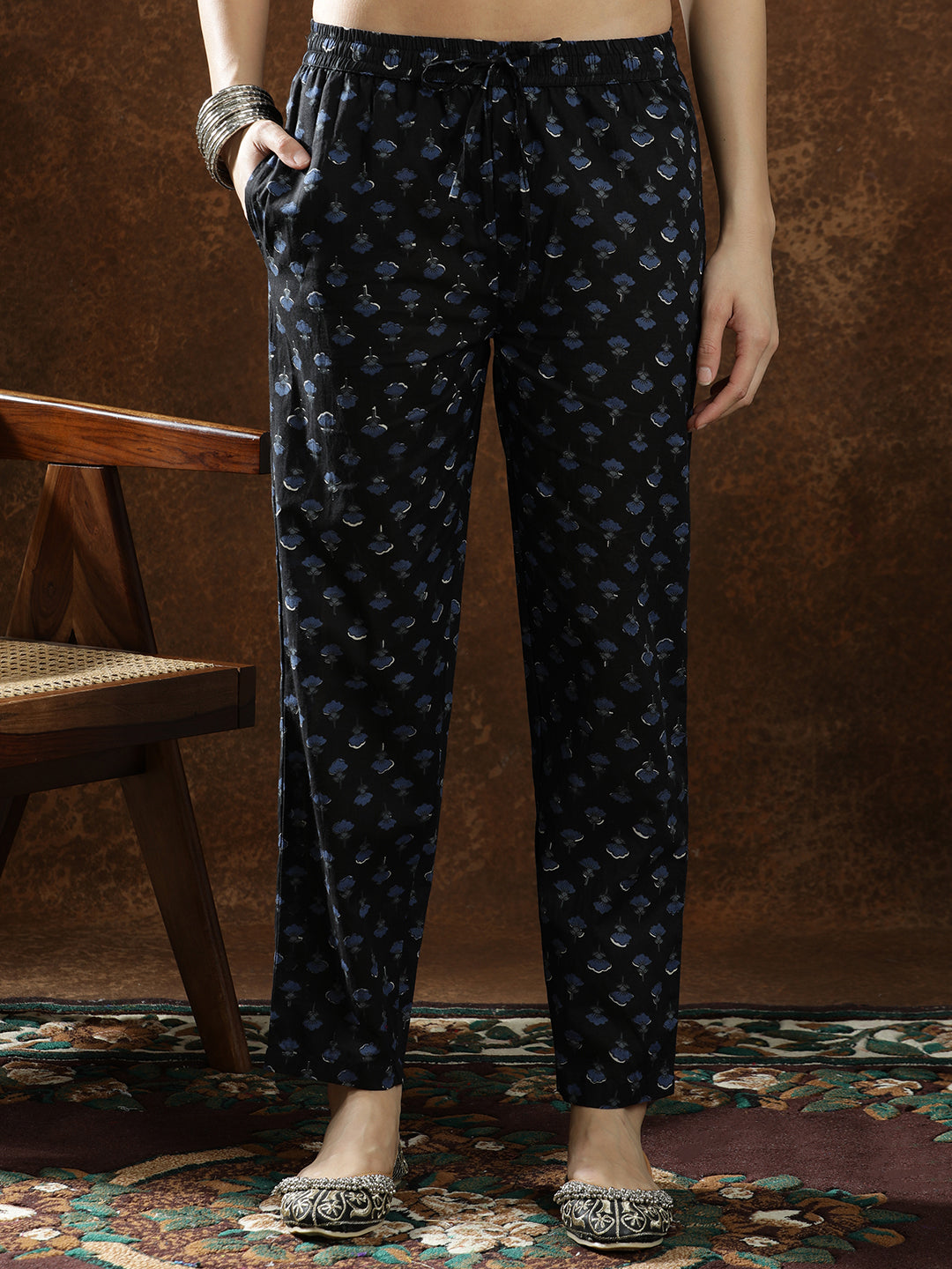 Floral Embroidered Straight Pure Cotton Kurta & Trousers Sets