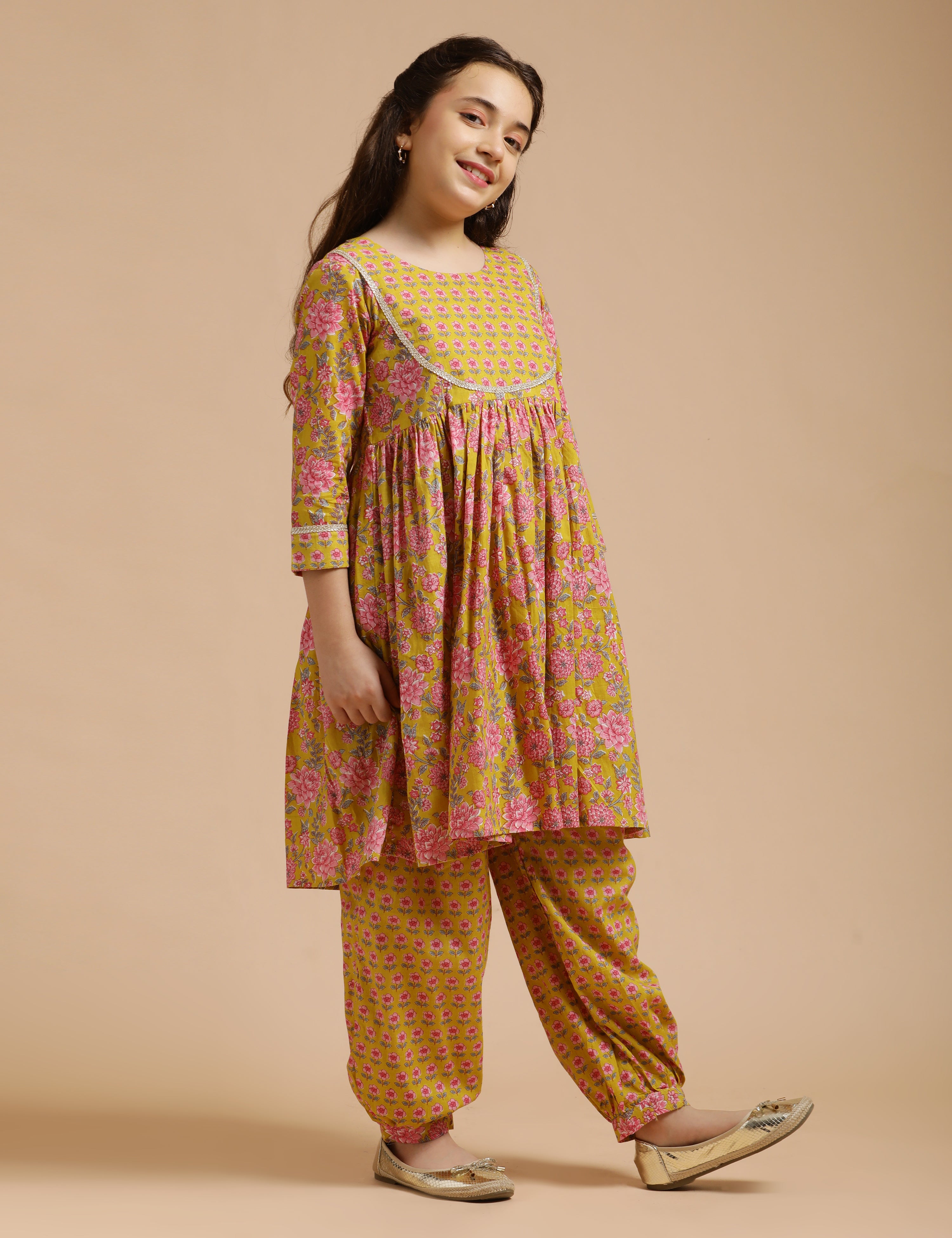 Girls Pure Cotton Floral Embroidered A-Line Kurta With Salwar