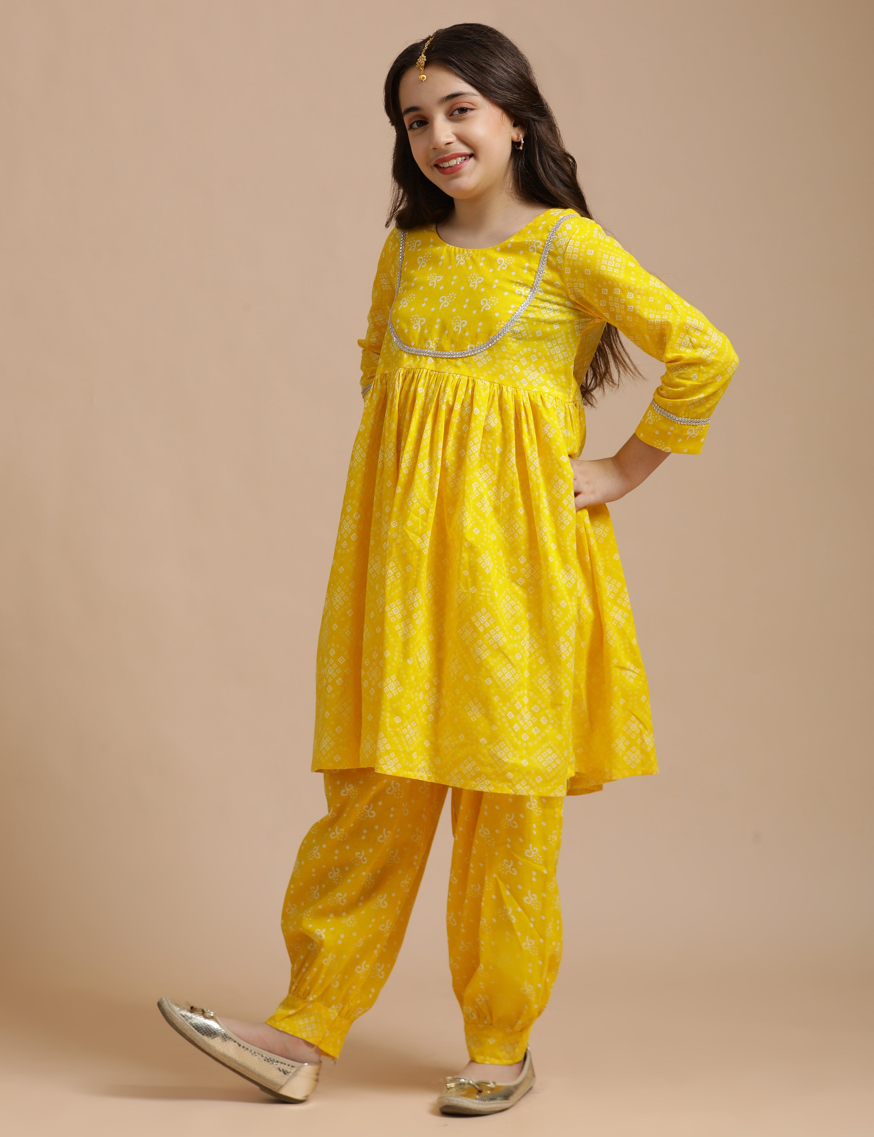 Girls Pure Cotton Floral Embroidered Anarkali Kurta With Salwar
