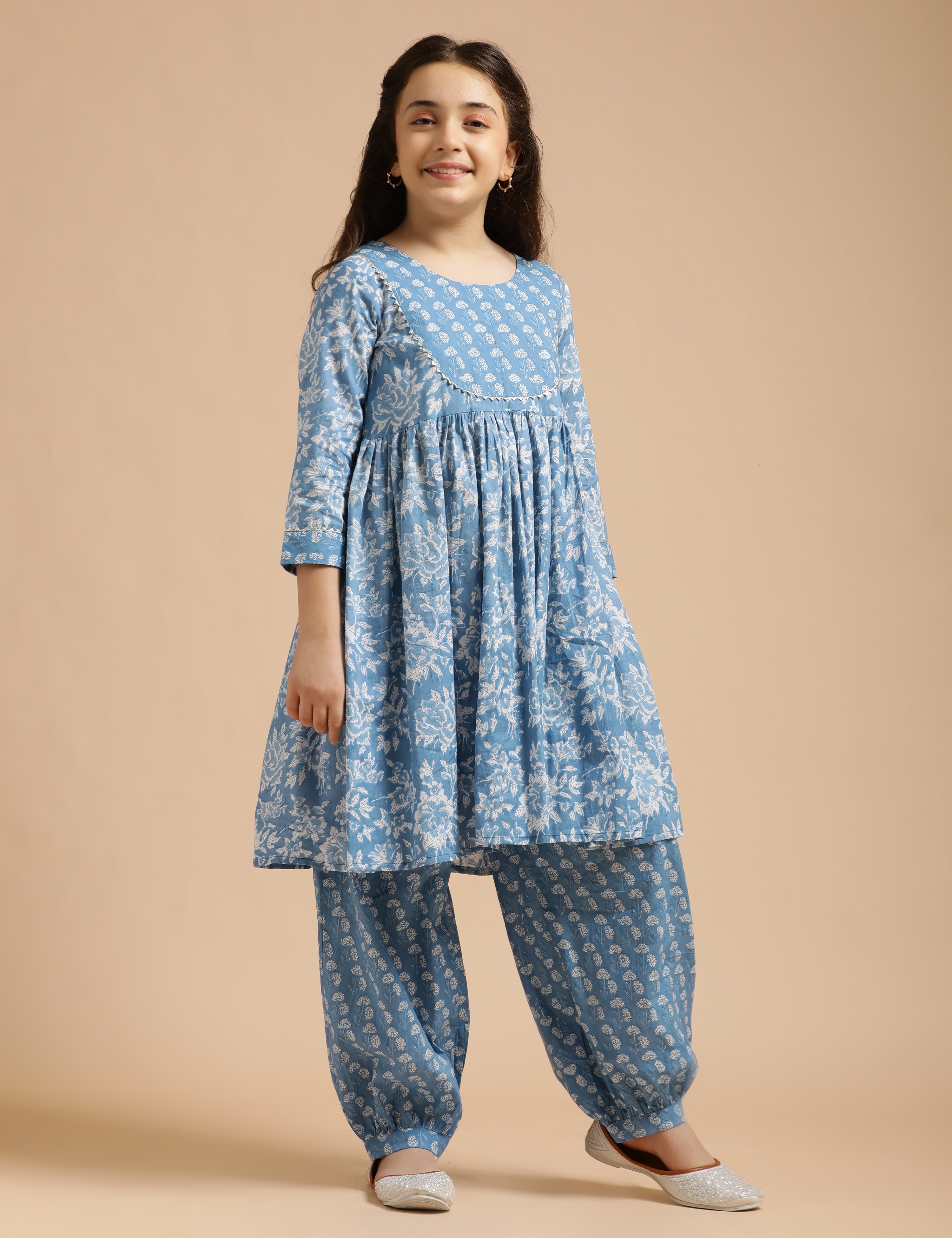 Girls Pure Cotton Floral Embroidered Anarkali Kurta With Salwar