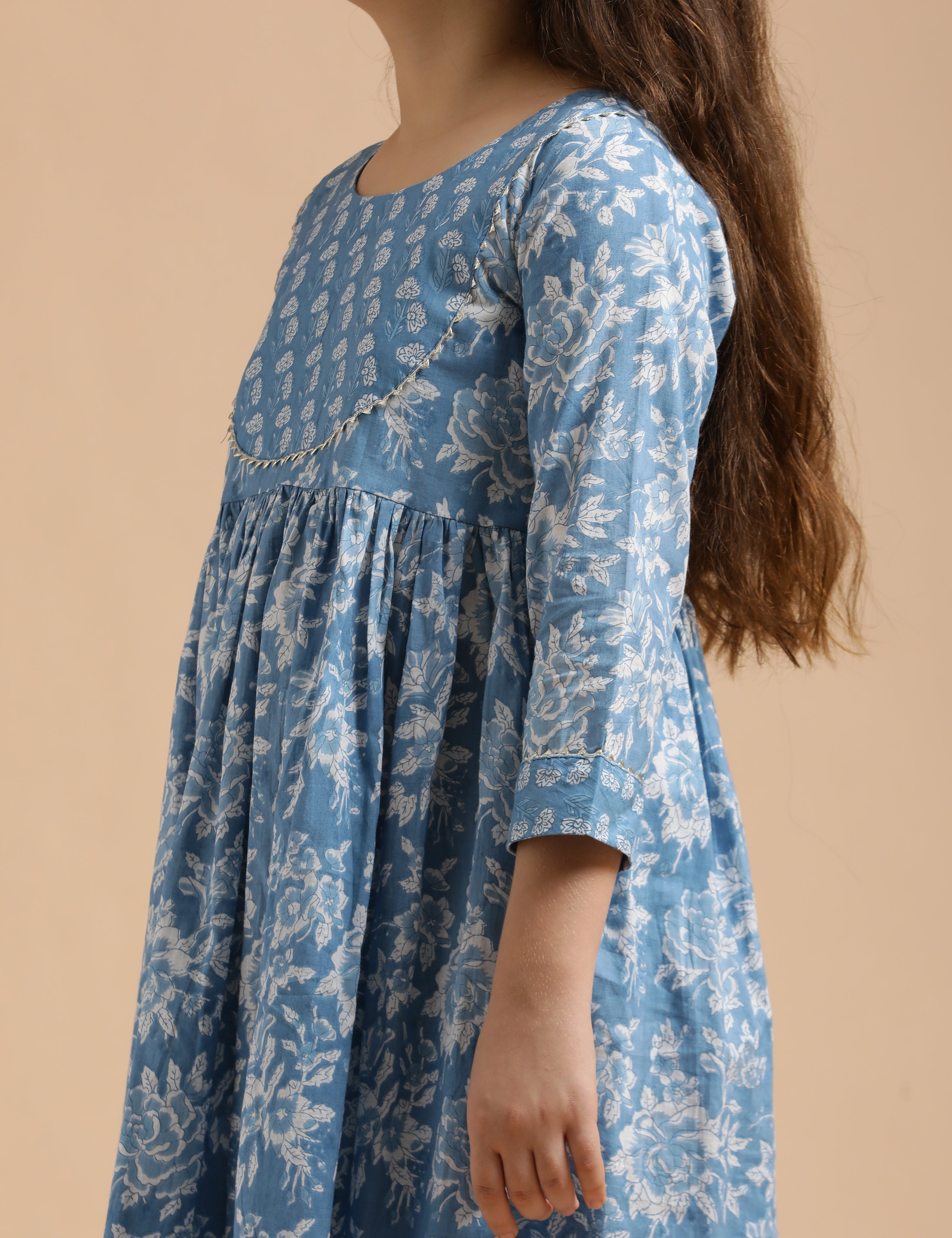 Girls Pure Cotton Floral Embroidered Anarkali Kurta With Salwar