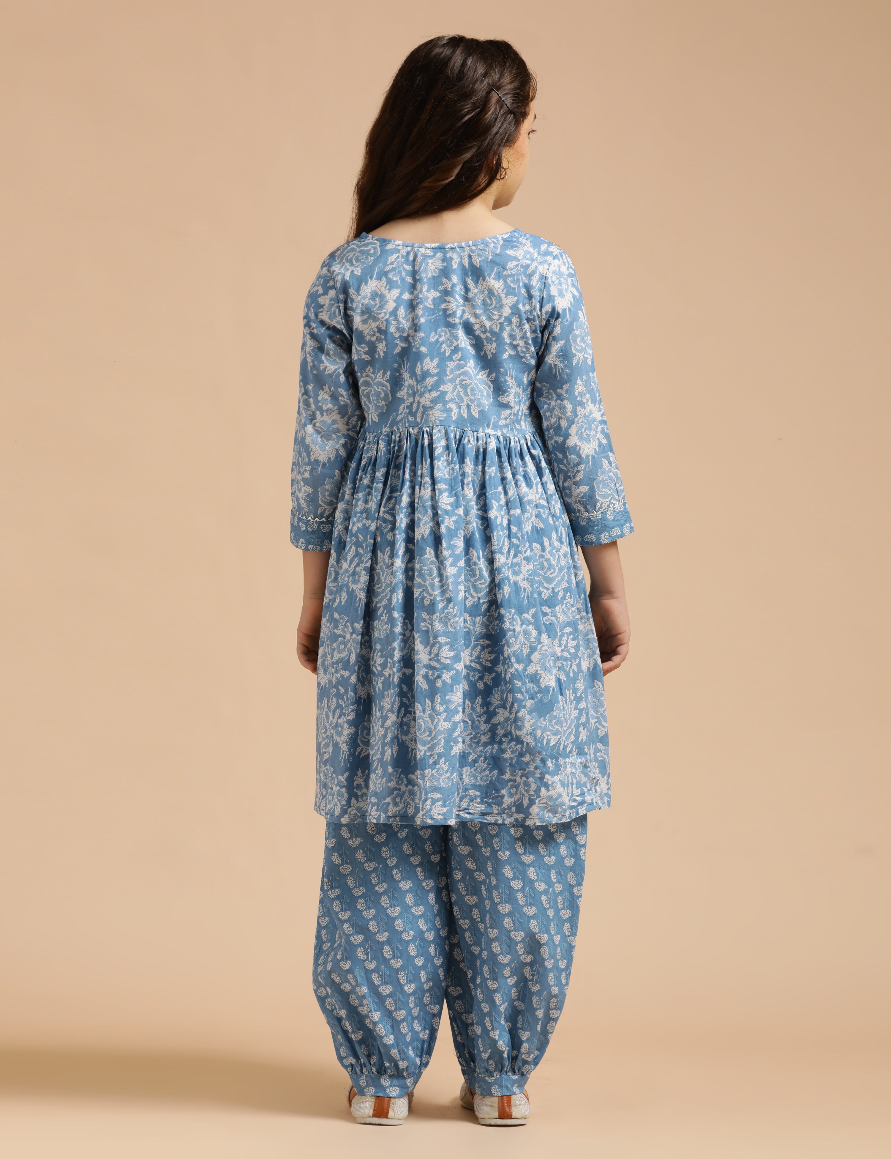 Girls Pure Cotton Floral Embroidered Anarkali Kurta With Salwar