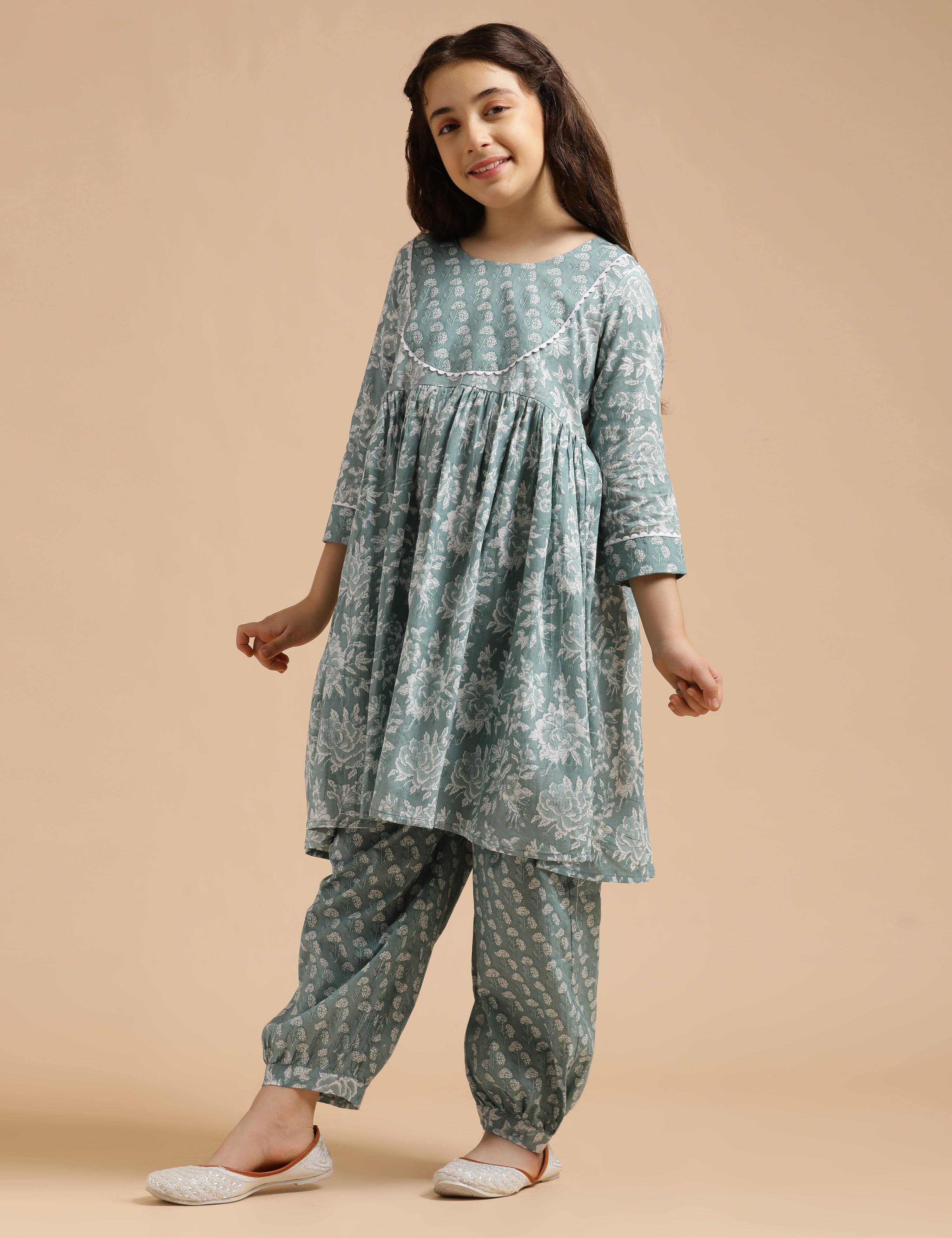 Girls Pure Cotton Floral Embroidered Anarkali Kurta With Salwar