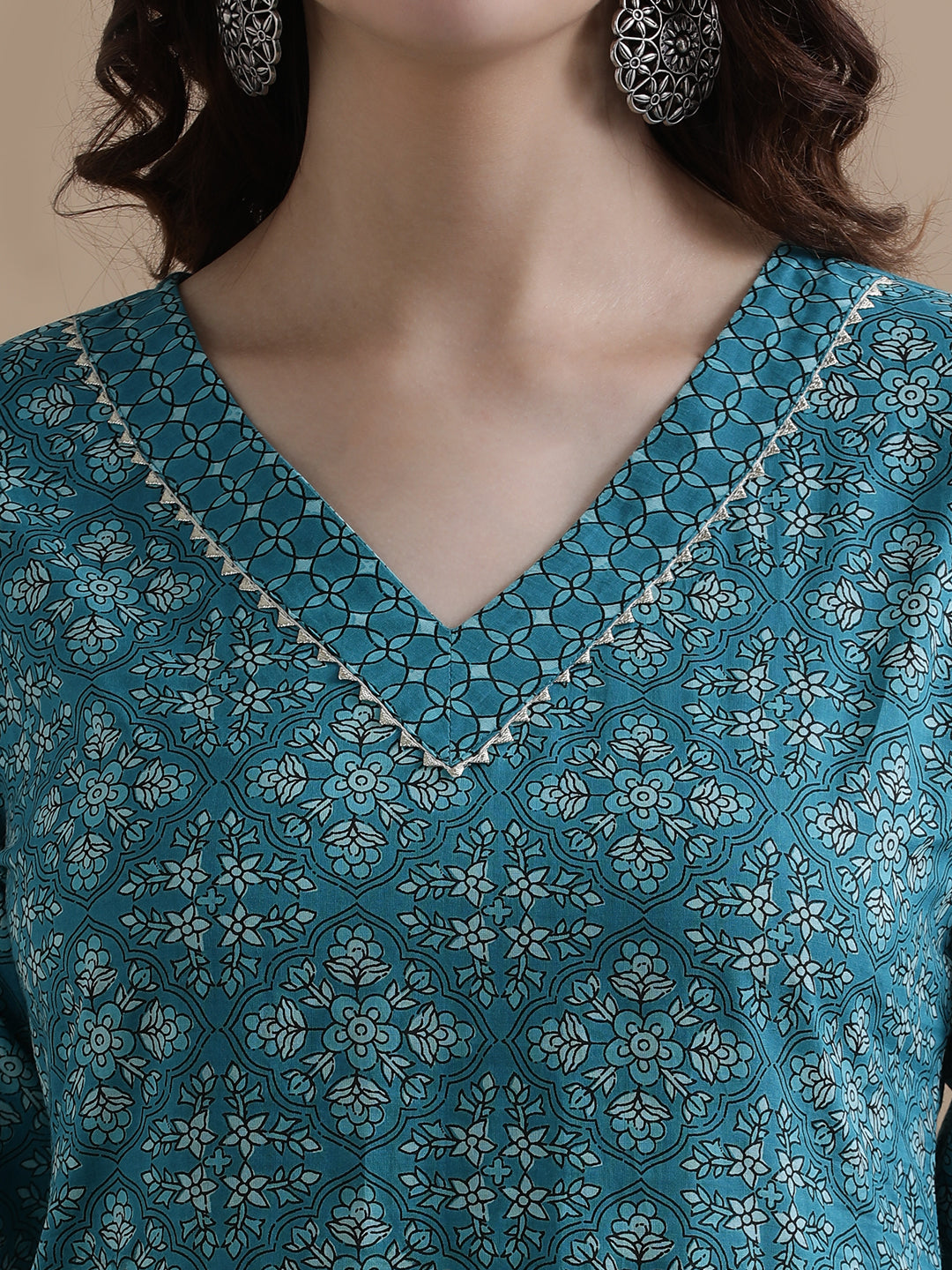 Blue Floral Printed Gotta Patti Pure Cotton Kurta With Pant & Chiffon Dupatta