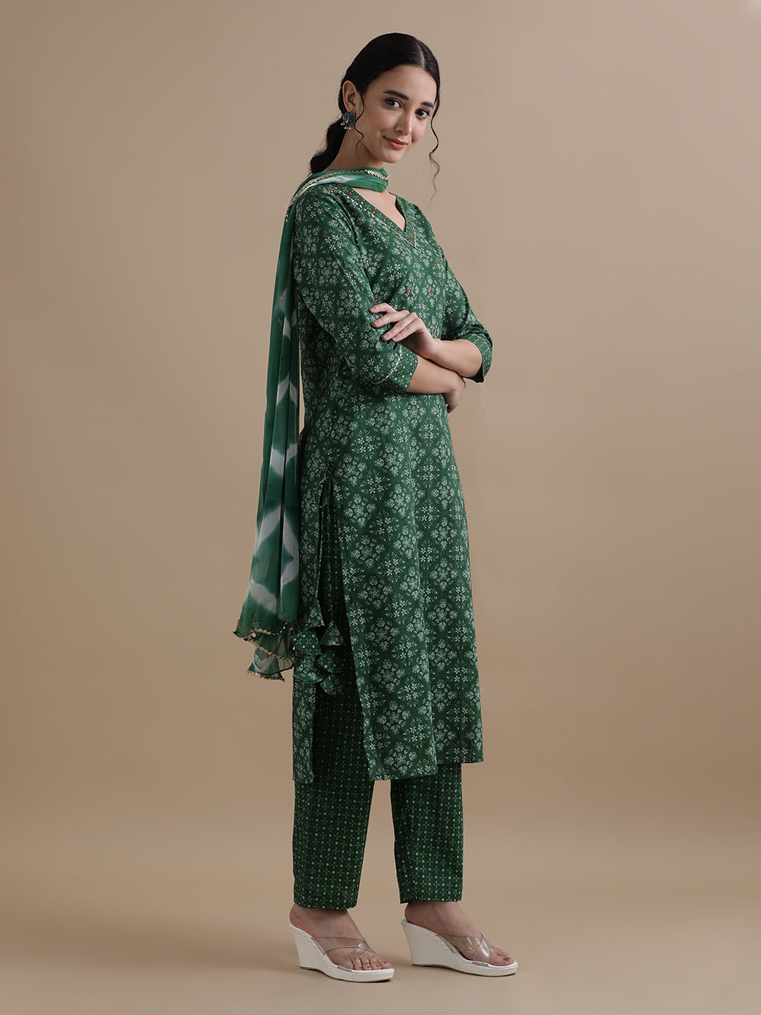 Green Floral Printed Gotta Patti Pure Cotton Kurta With Pant & Chiffon Dupatta
