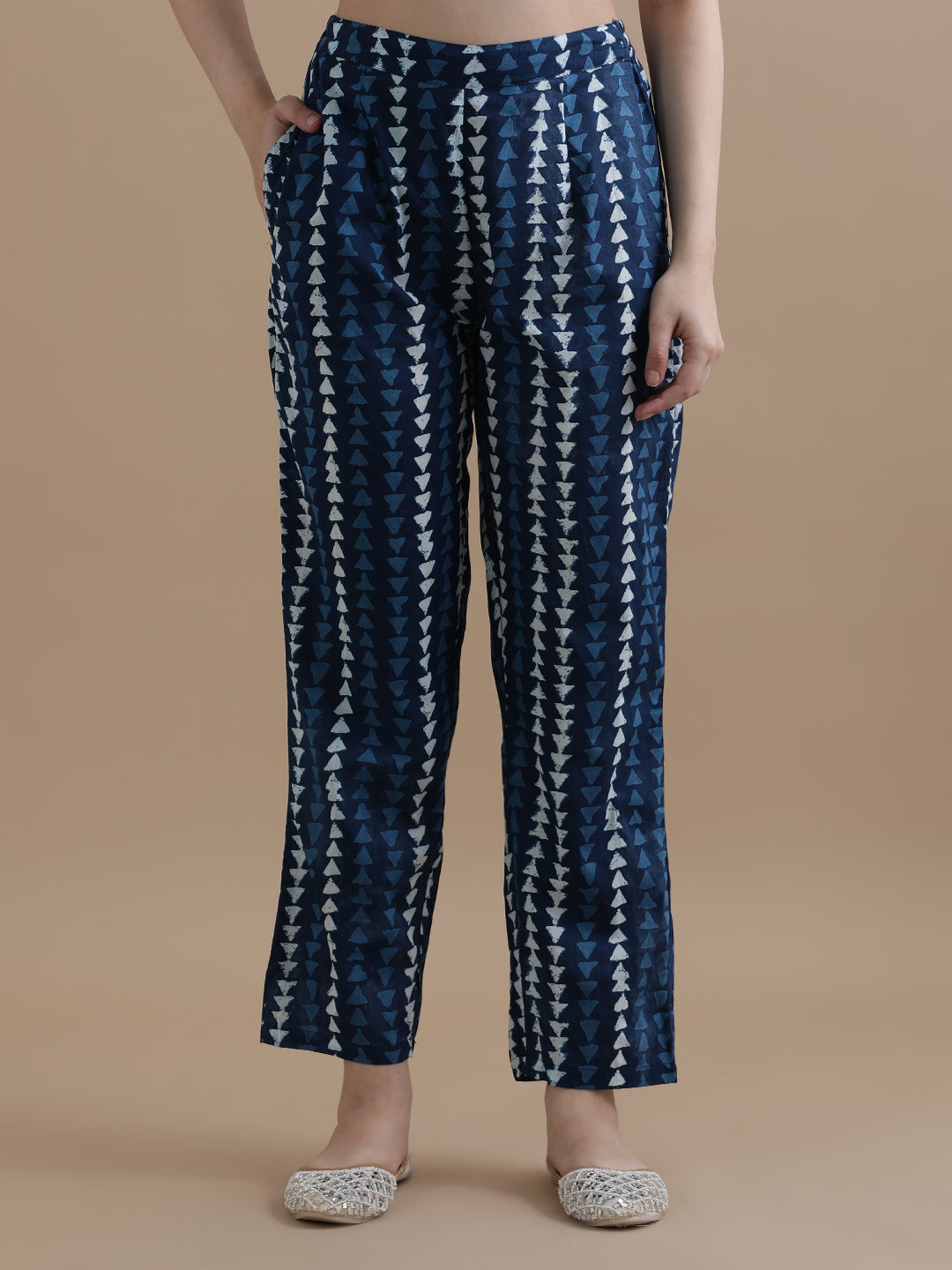 Floral Printed Thread Work Pure Cotton Navy Blue Kurta With Pant & Chiffon Dupatta