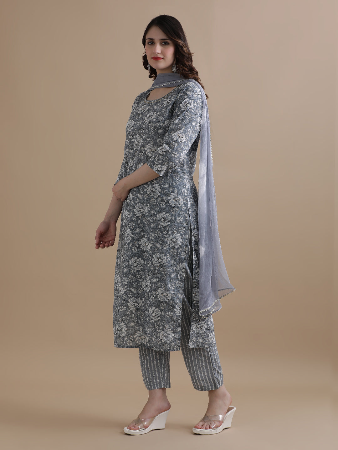 Grey Floral Printed Thread Work Pure Cotton Kurta With Pant & Chiffon Dupatta