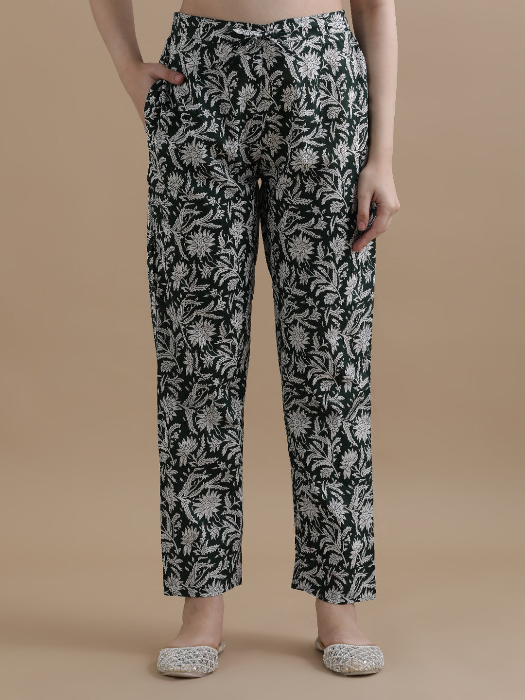 Green Floral Printed Thread Work Pure Cotton Kurta With Pant & Chiffon Dupatta