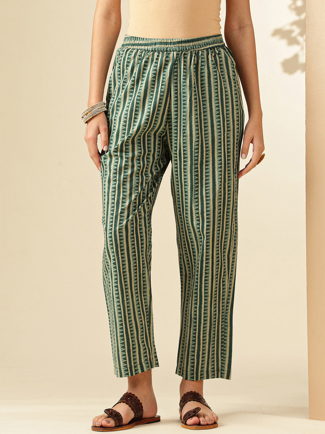 Floral Embroidered Straight Pure Cotton Kurta & Trousers Sets