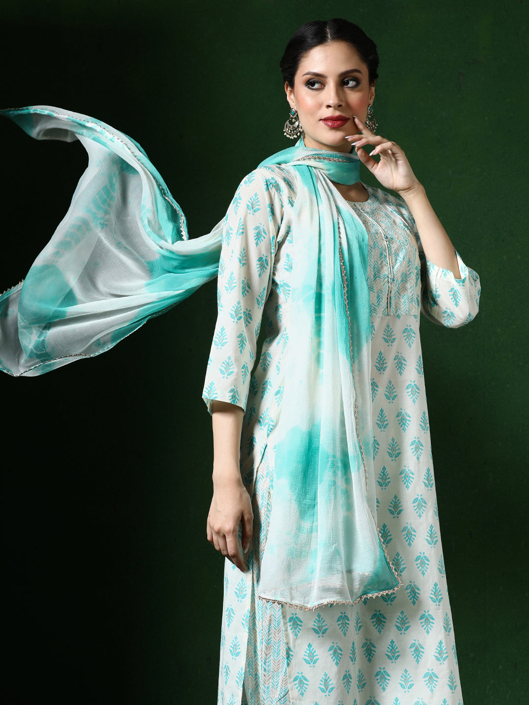 Floral Printed Straight Pure Cotton Kurta & Trousers Sets