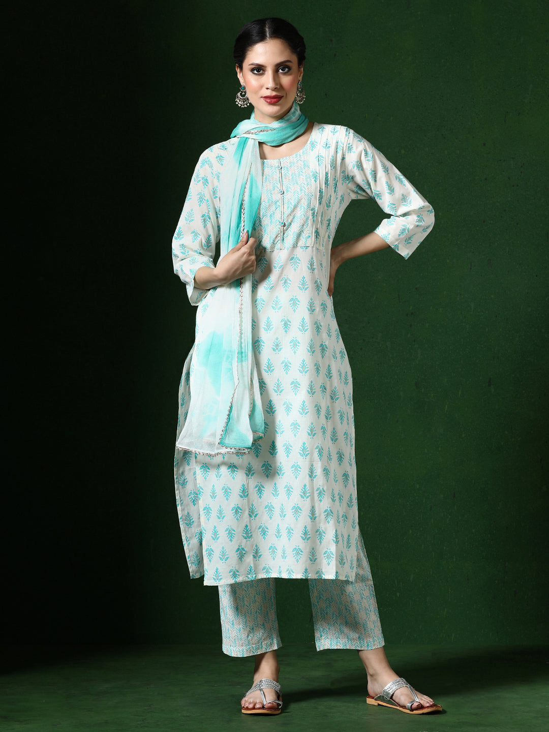 Floral Printed Straight Pure Cotton Kurta & Trousers Sets