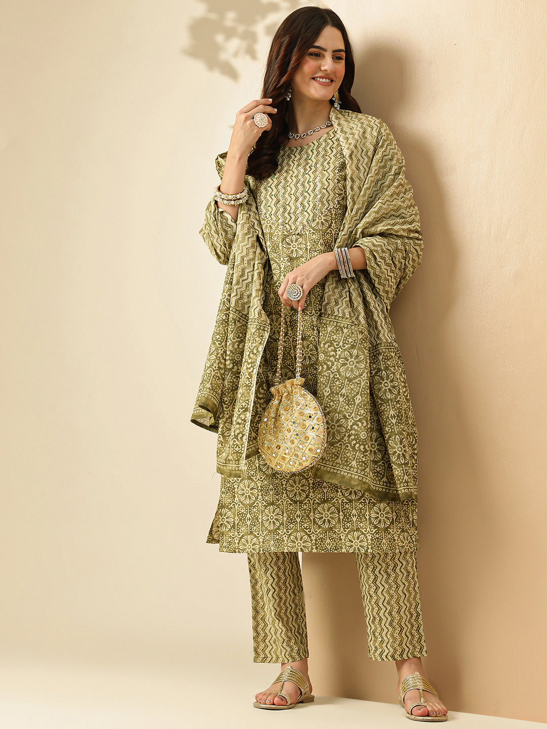 Floral Embroidered Straight Pure Cotton Kurta & Trousers Sets