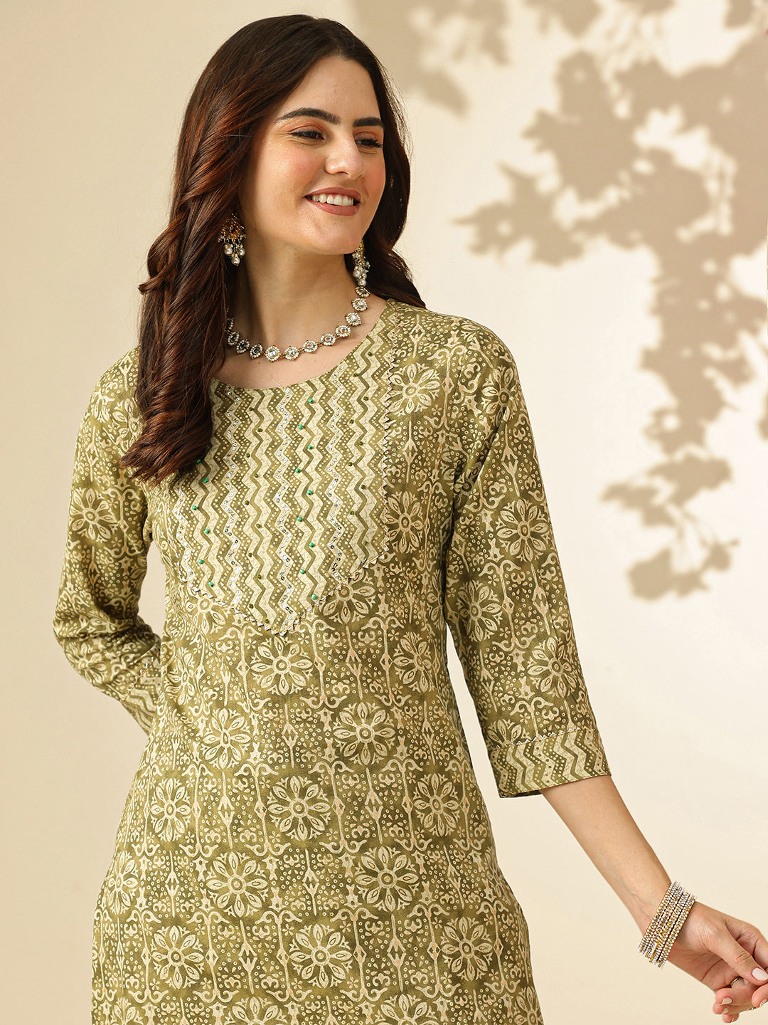 Floral Embroidered Straight Pure Cotton Kurta & Trousers Sets