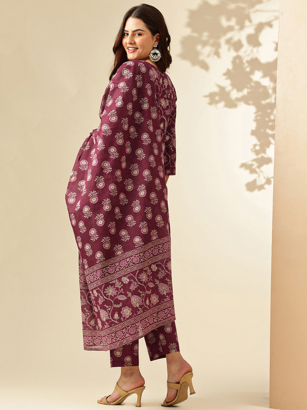 Floral Embroidered Straight Pure Cotton Kurta & Trousers Sets