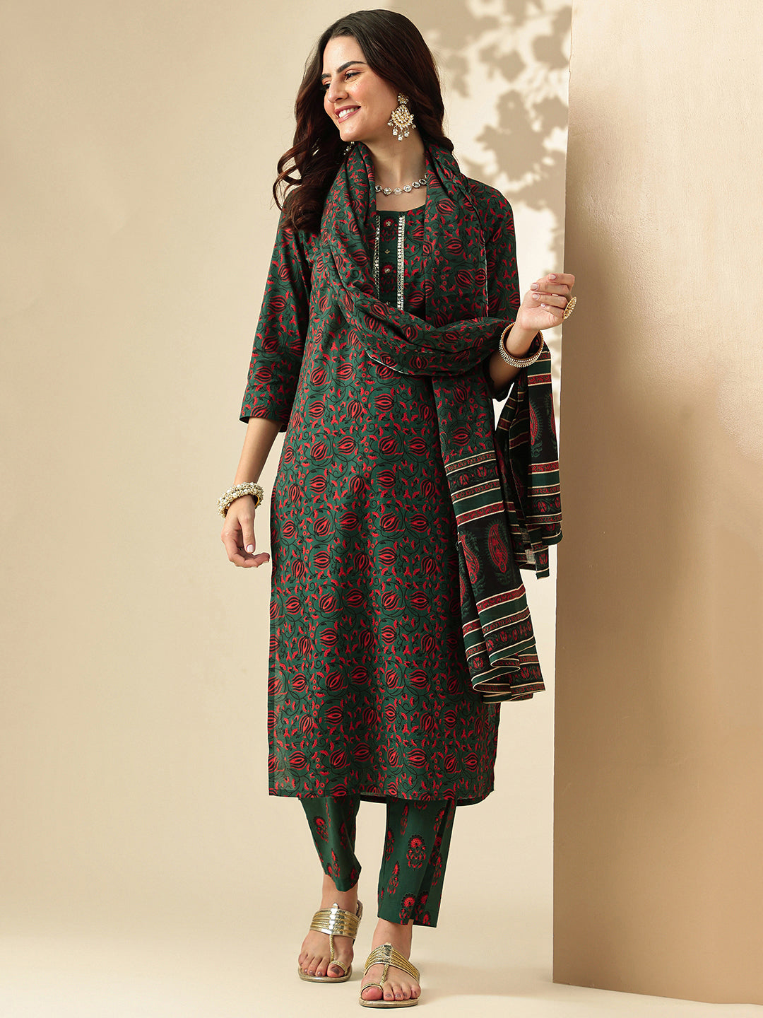 Floral Embroidered Straight Pure Cotton Kurta & Trousers Sets