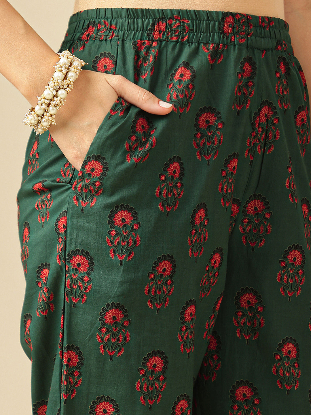 Floral Embroidered Straight Pure Cotton Kurta & Trousers Sets