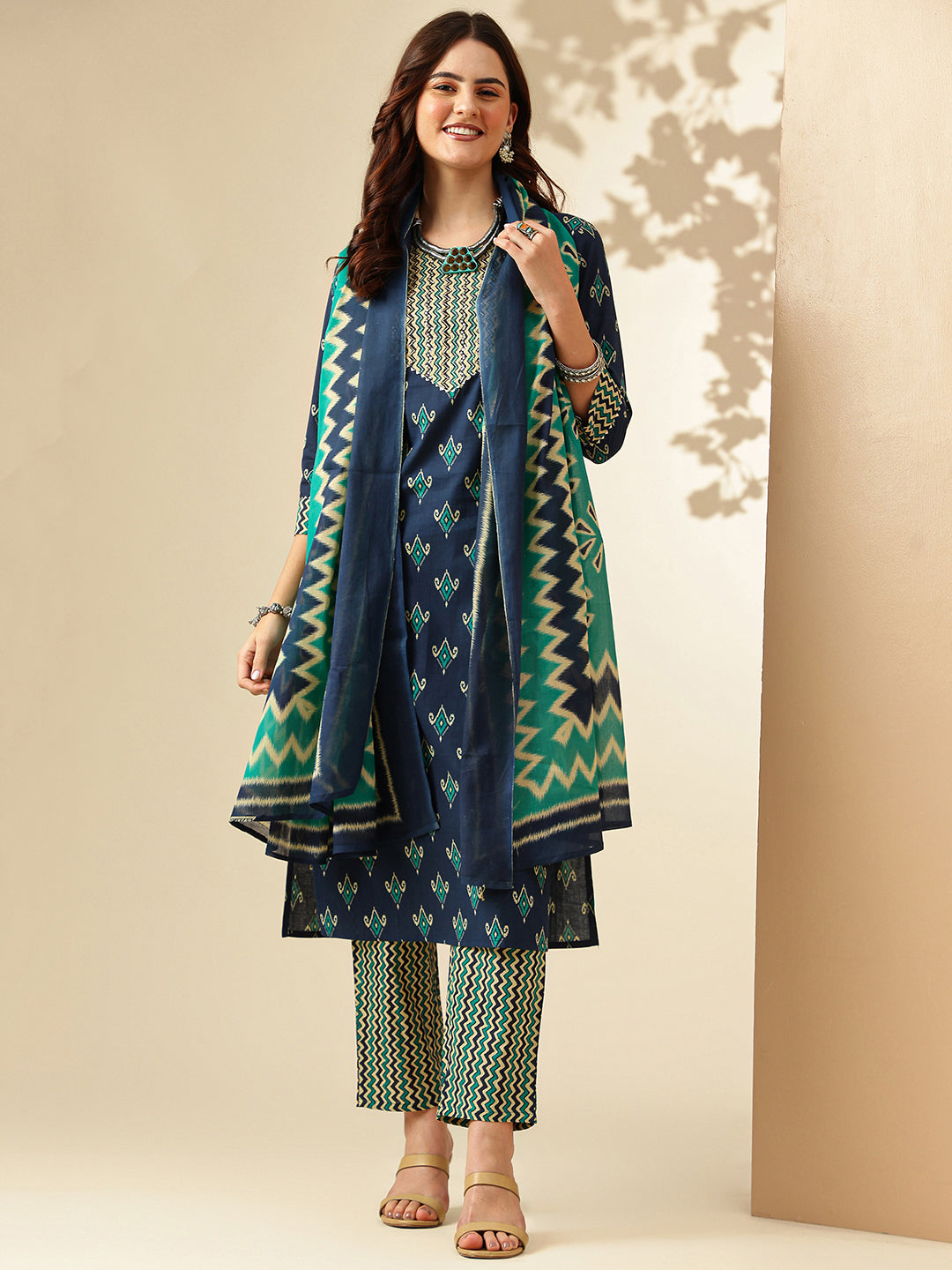 Floral Embroidered Straight Pure Cotton Kurta & Trousers Sets