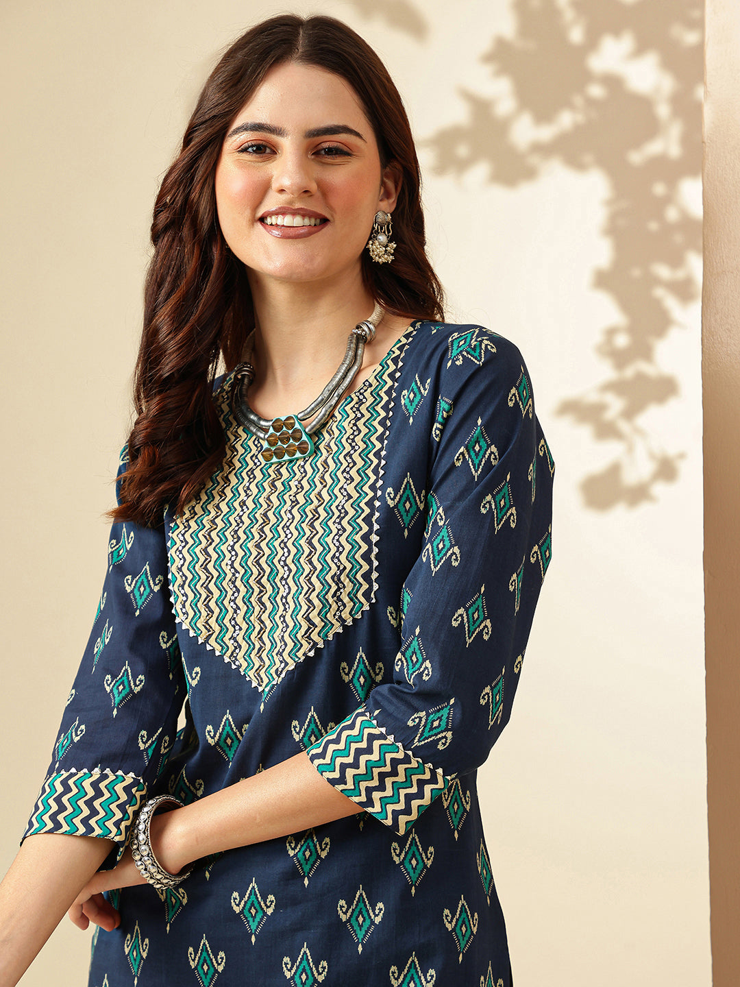 Floral Embroidered Straight Pure Cotton Kurta & Trousers Sets